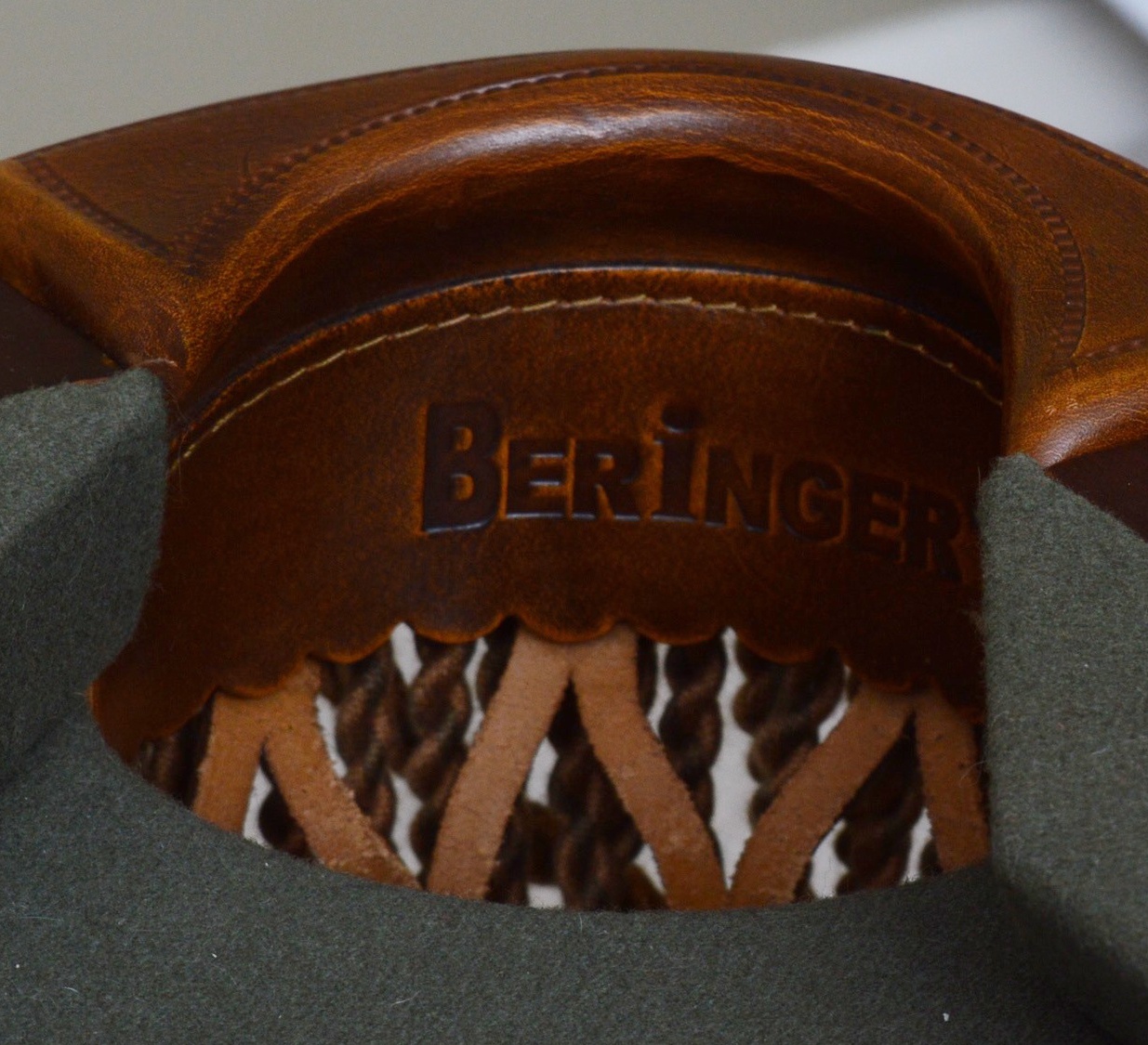 Beringer Slate Top Pool Table  with Accessories