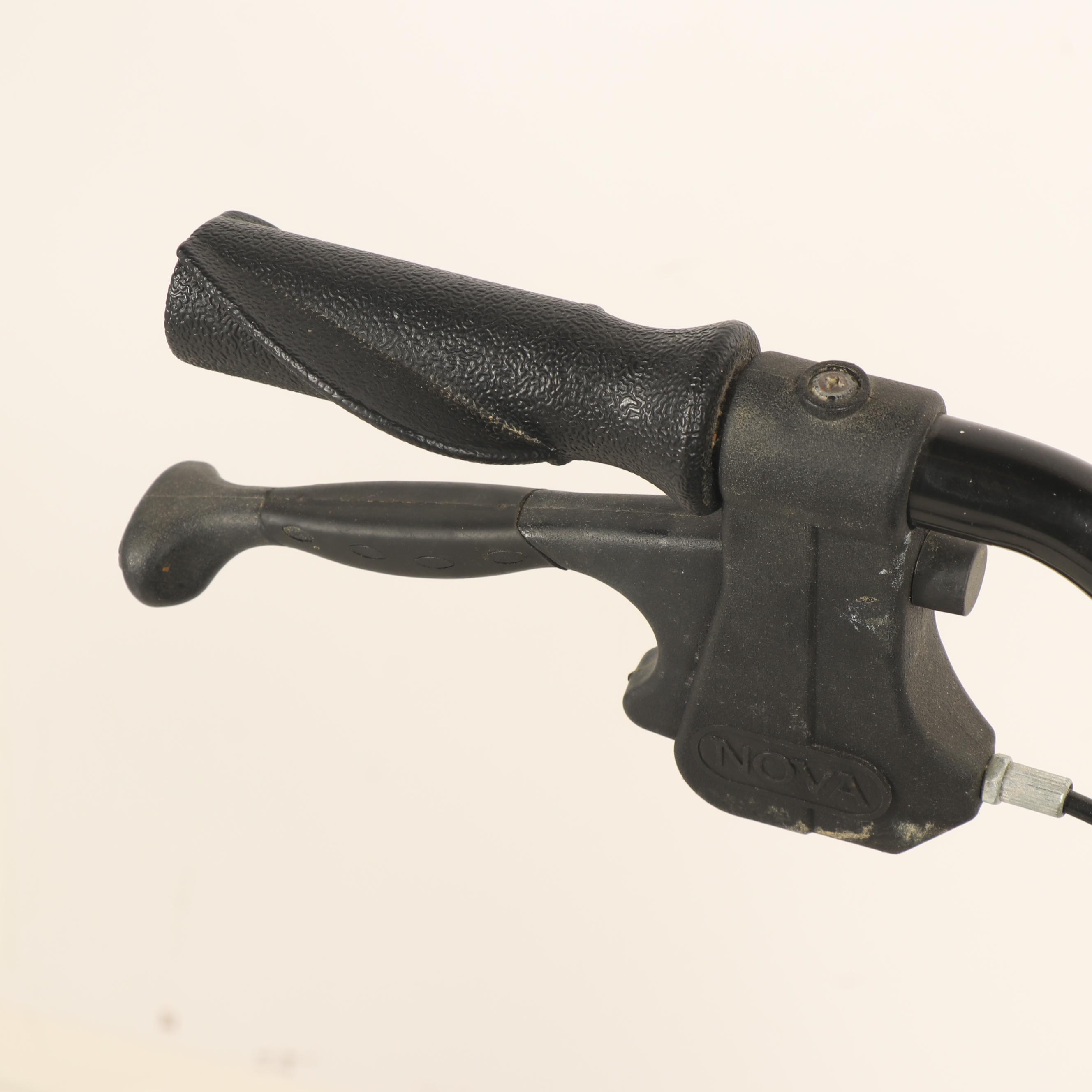 Nova "GetGo Groove" Rolling Walker with Seat