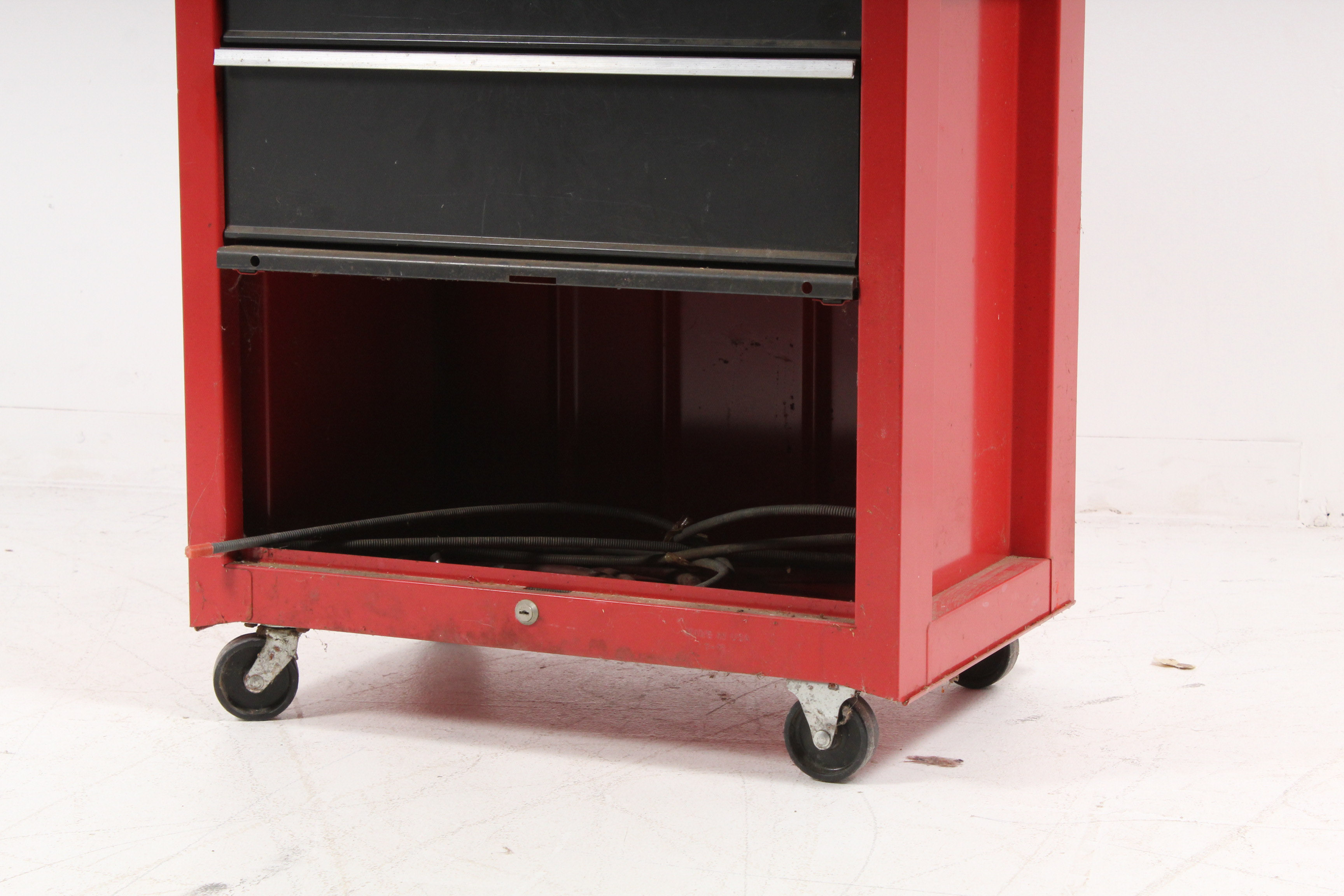 Craftsman Rolling Tool Chest With Tools