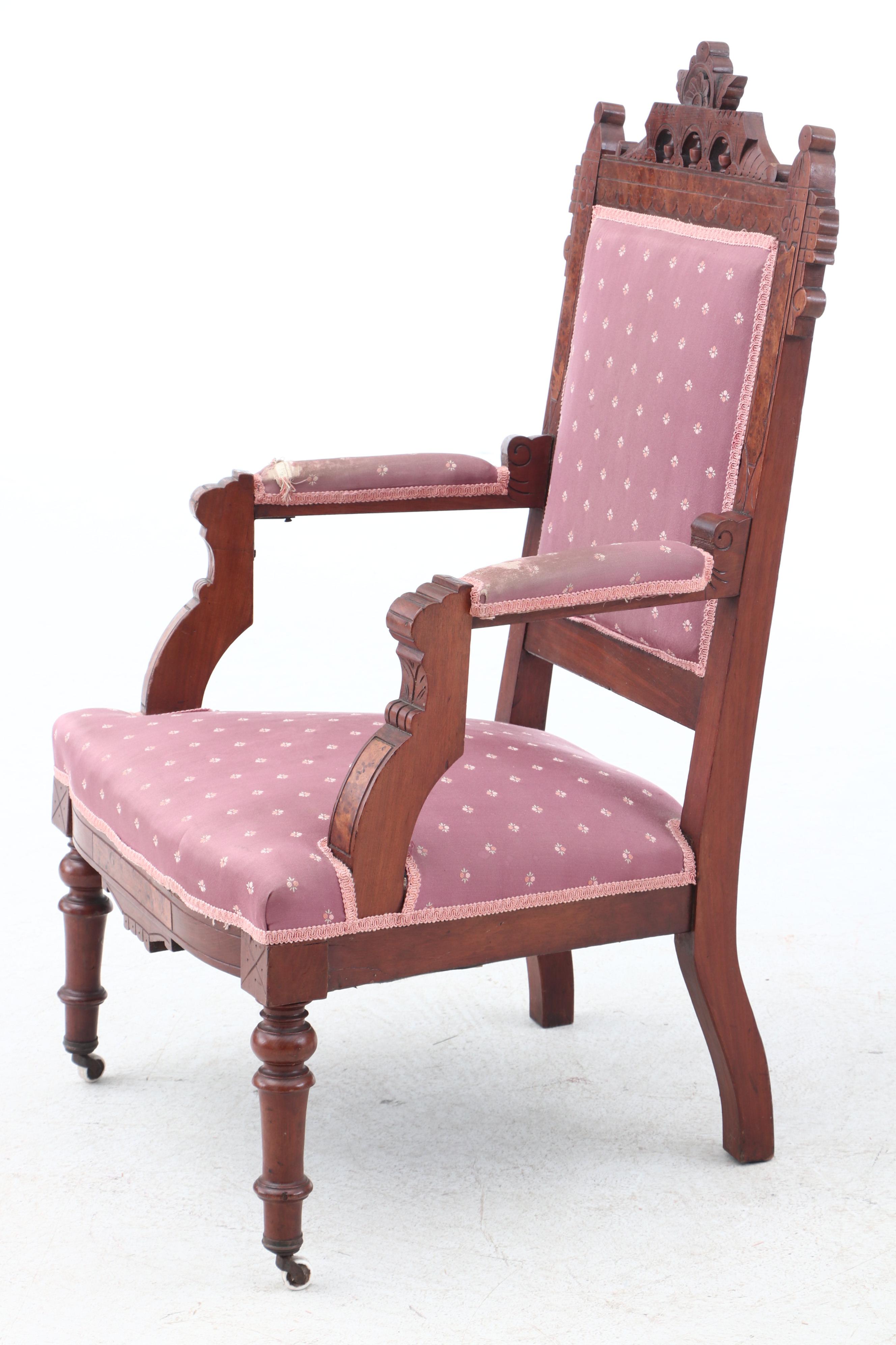 Victorian Settee and Armchair in Walnut