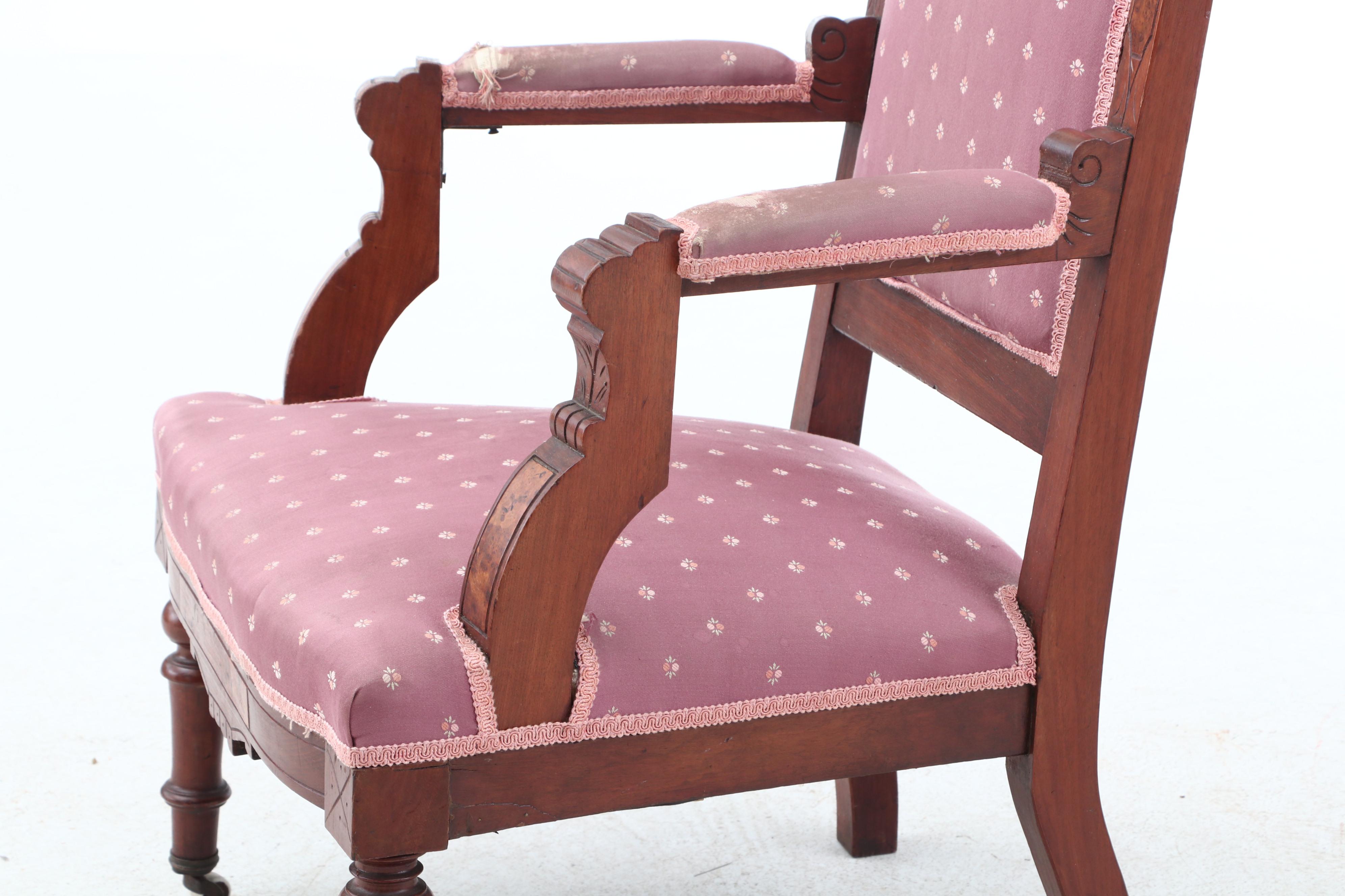 Victorian Settee and Armchair in Walnut