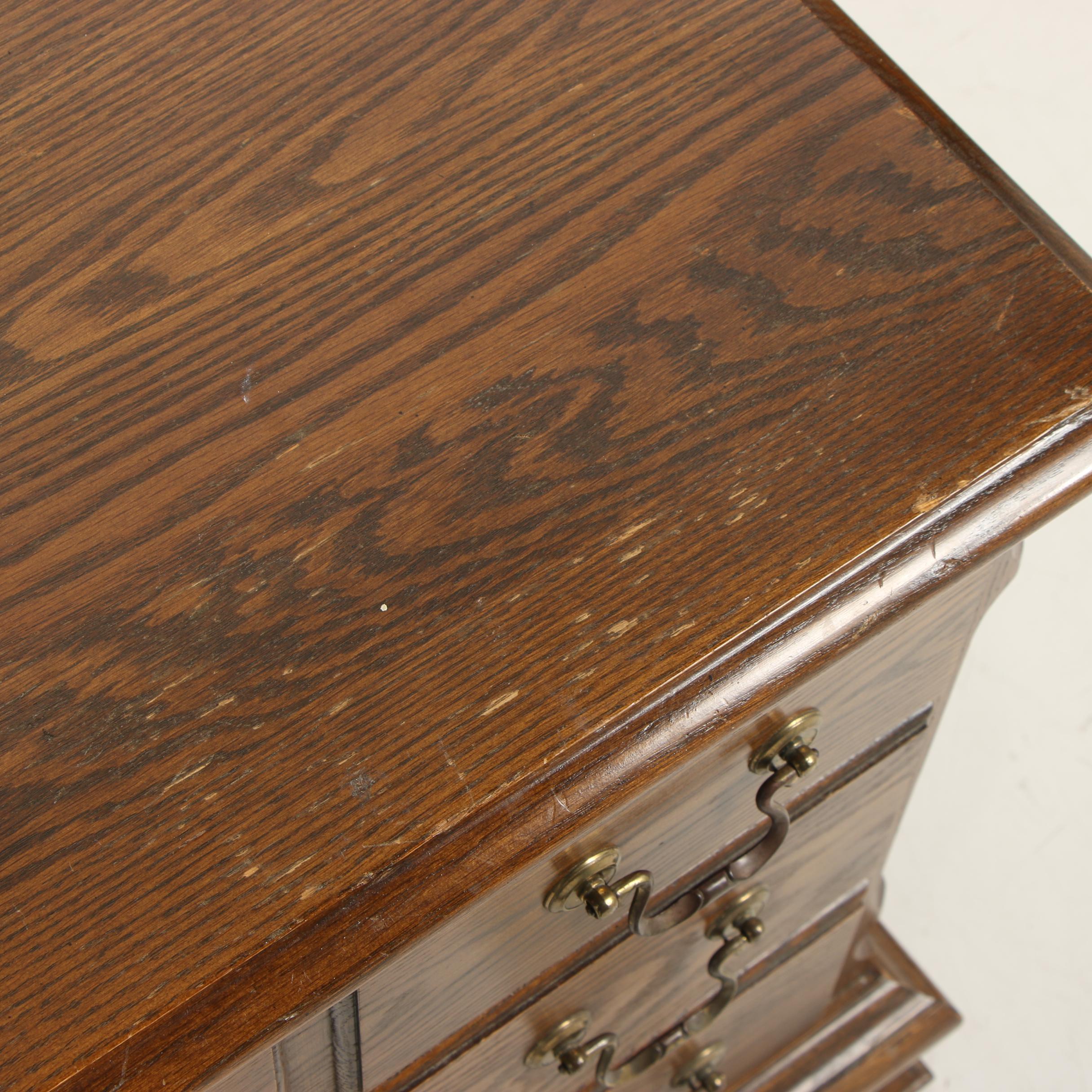 Colonial Style Oak Nightstands by Pennsylvania House, Late 20th Century