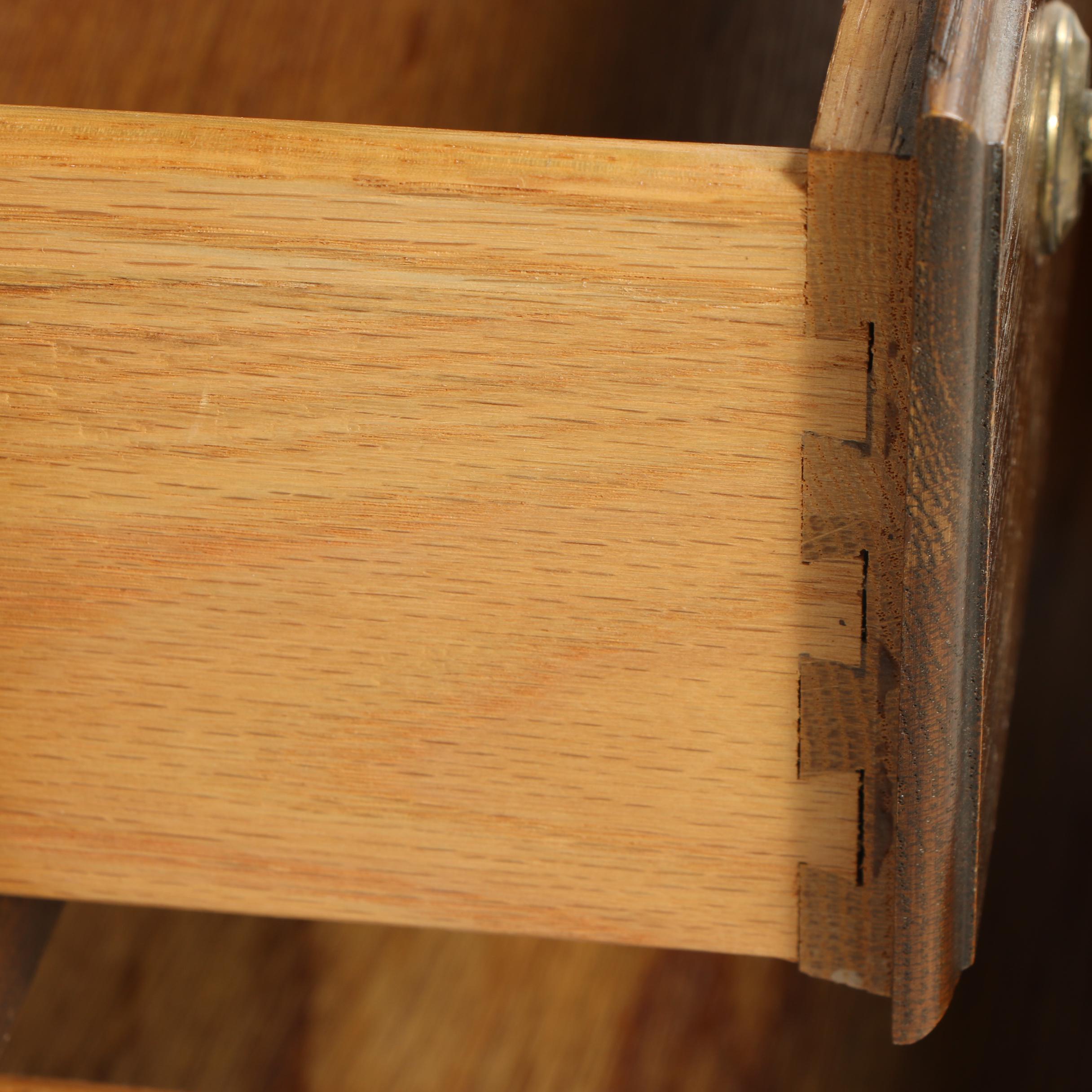 Colonial Style Oak Nightstands by Pennsylvania House, Late 20th Century