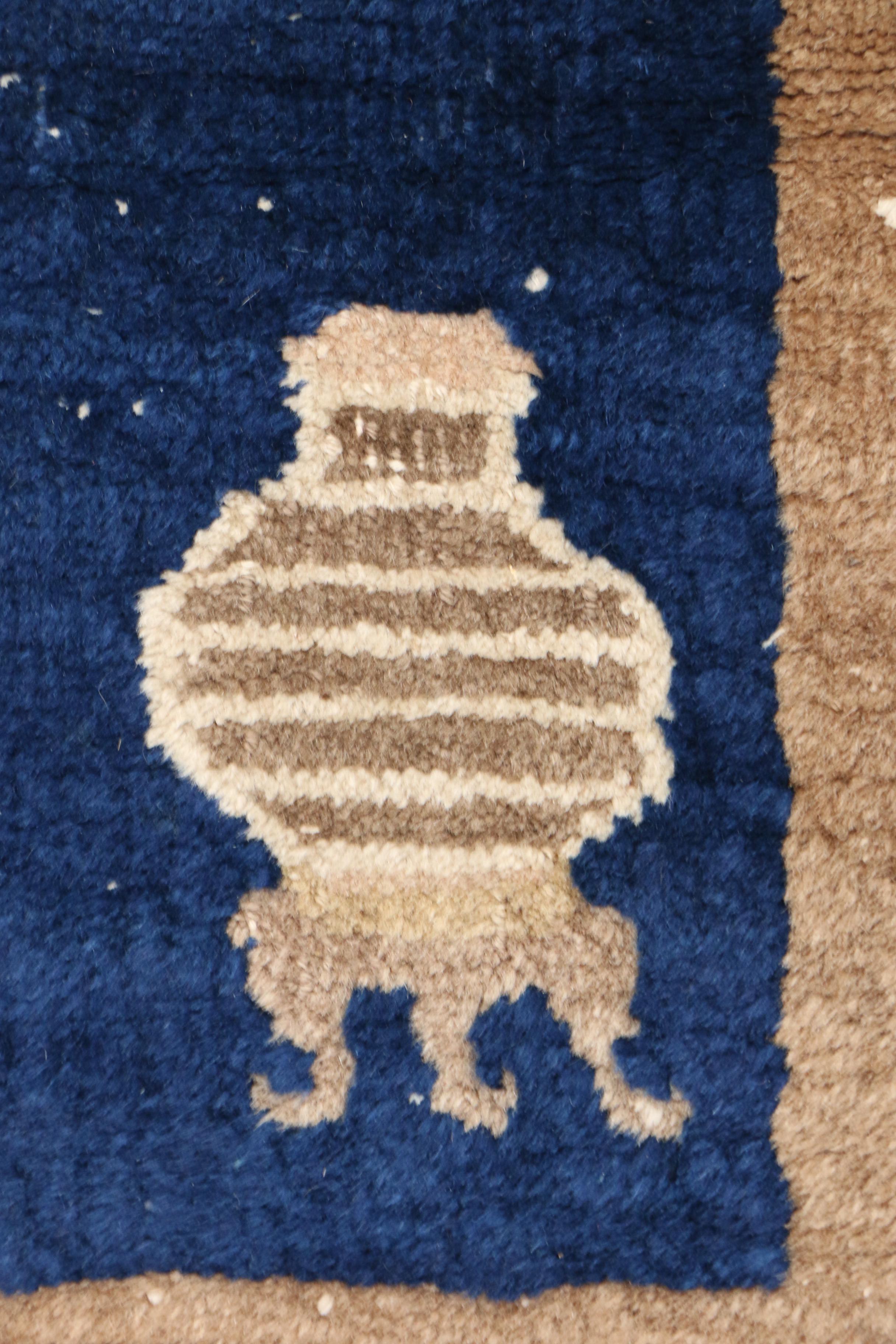 Hand-Knotted Chinese Wool Vase Rug