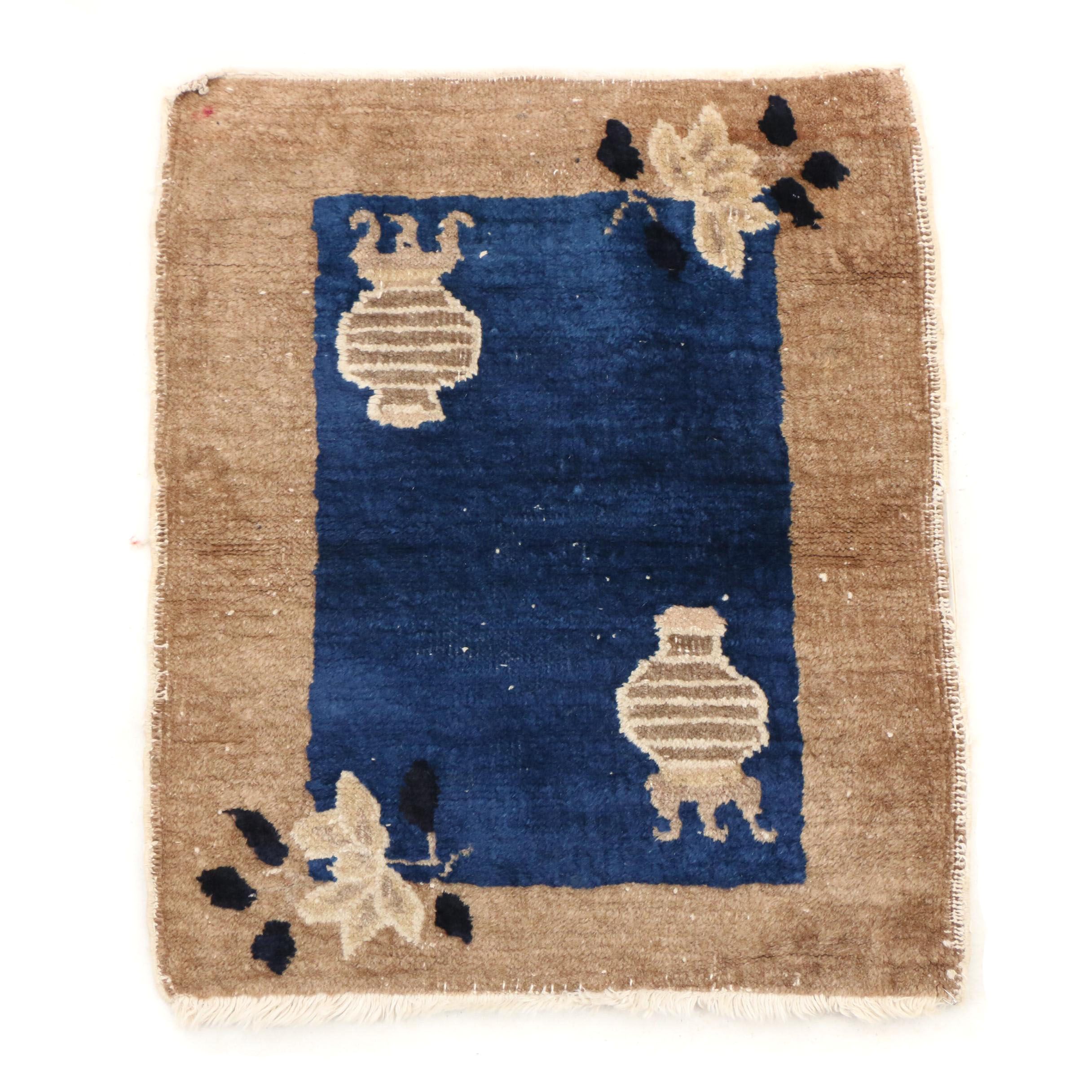 Hand-Knotted Chinese Wool Vase Rug