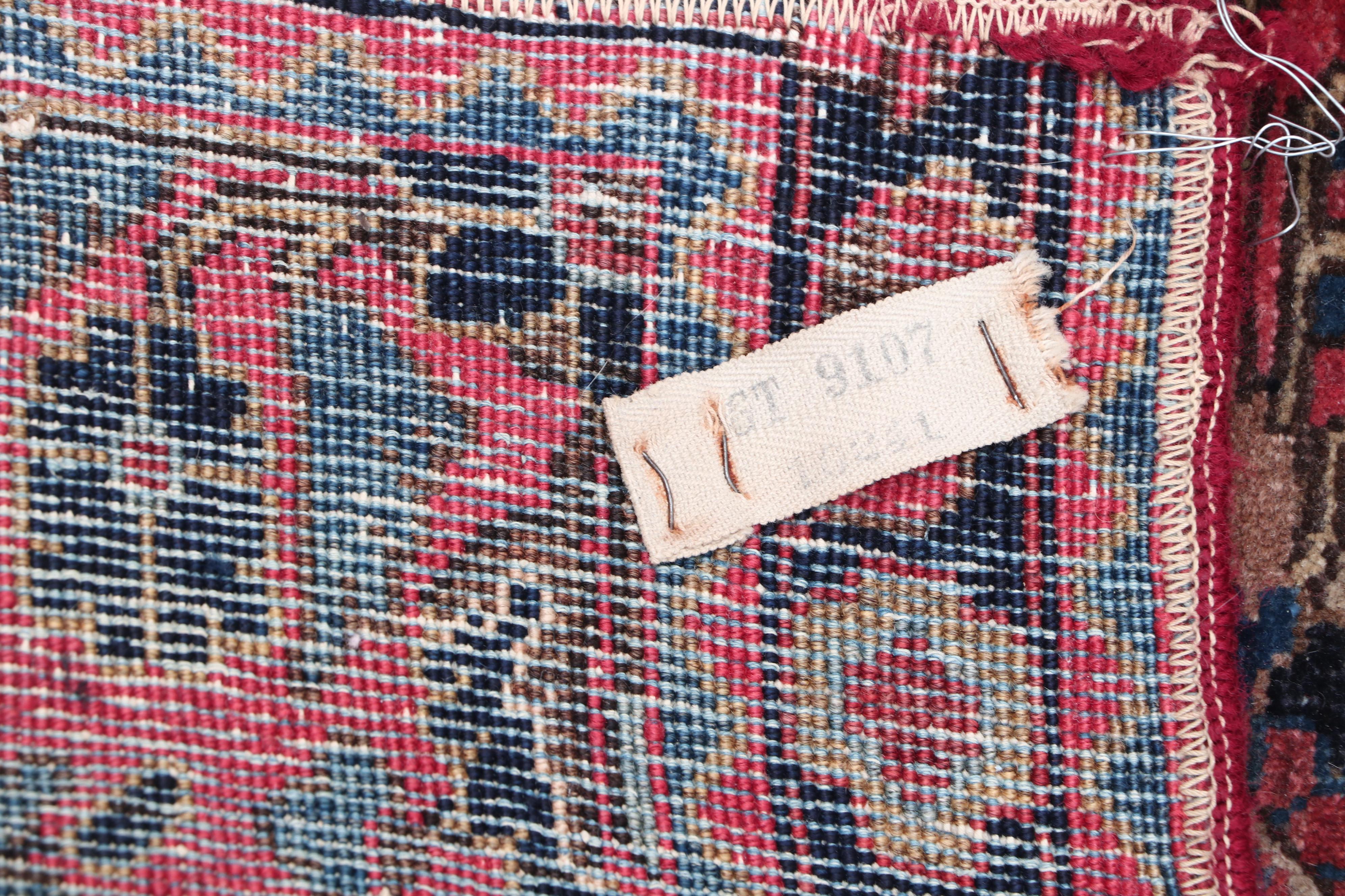 Hand-Knotted Persian Sarouk Wool Rug