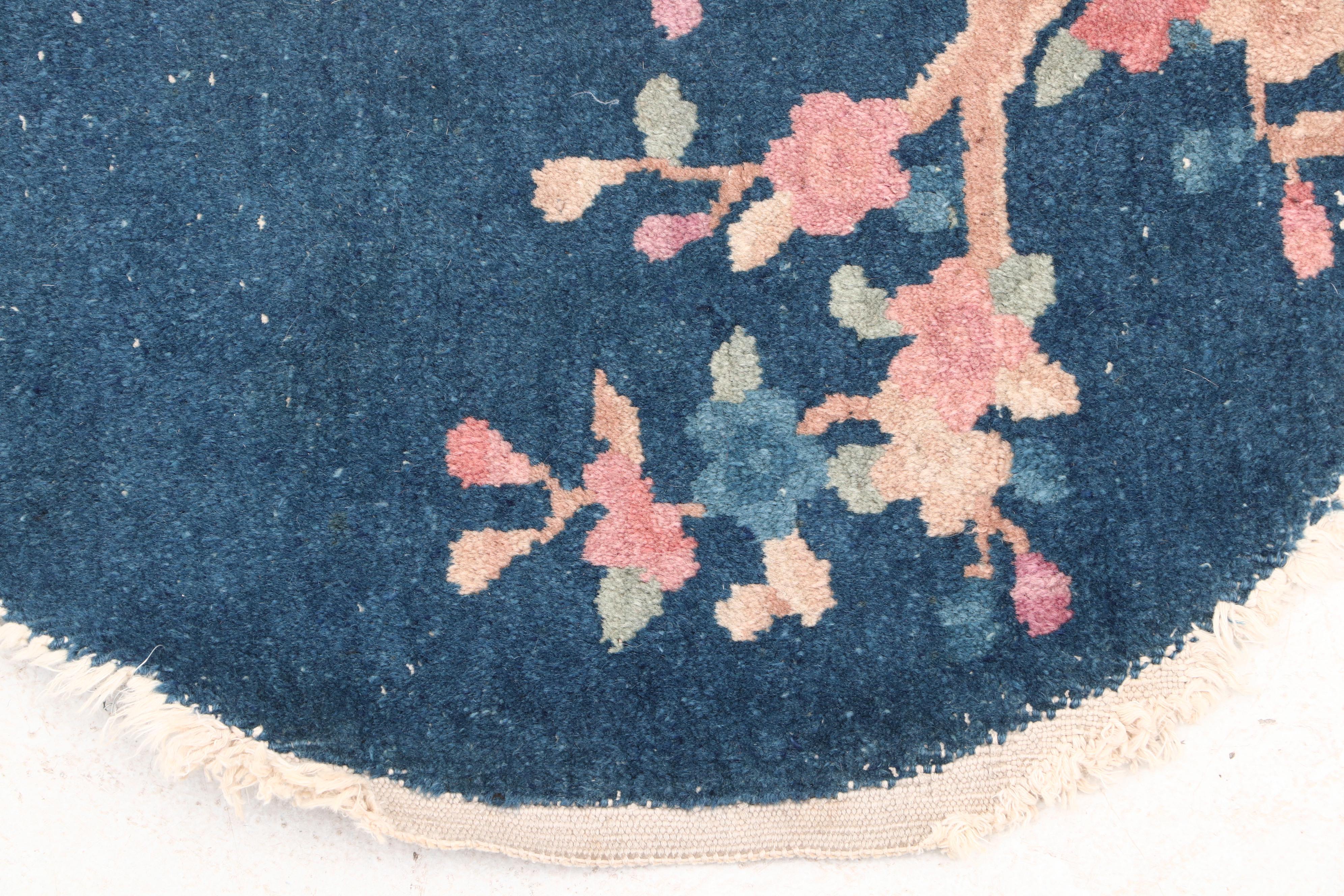 Hand-Knotted Chinese Floral Round Rug