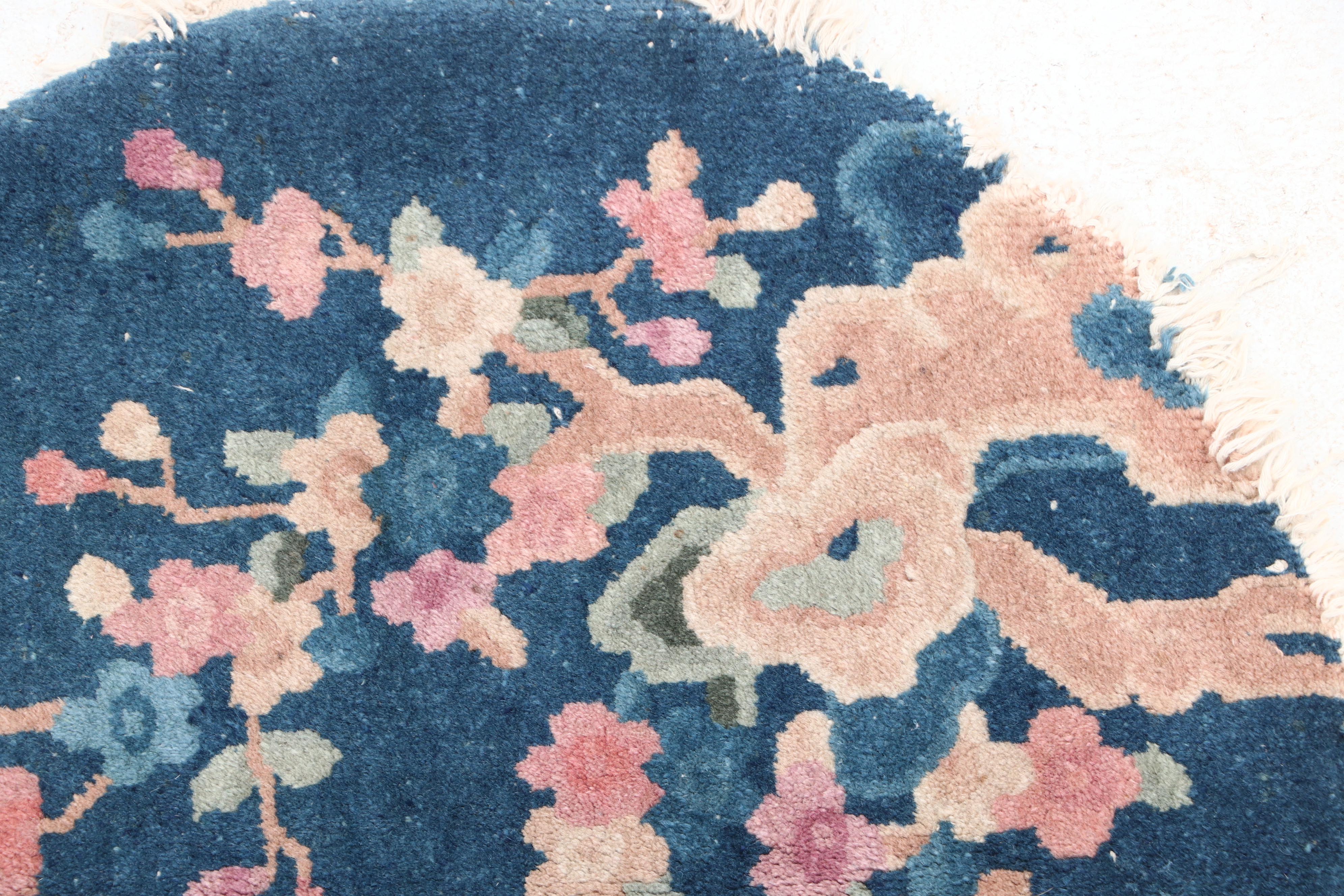 Hand-Knotted Chinese Floral Round Rug