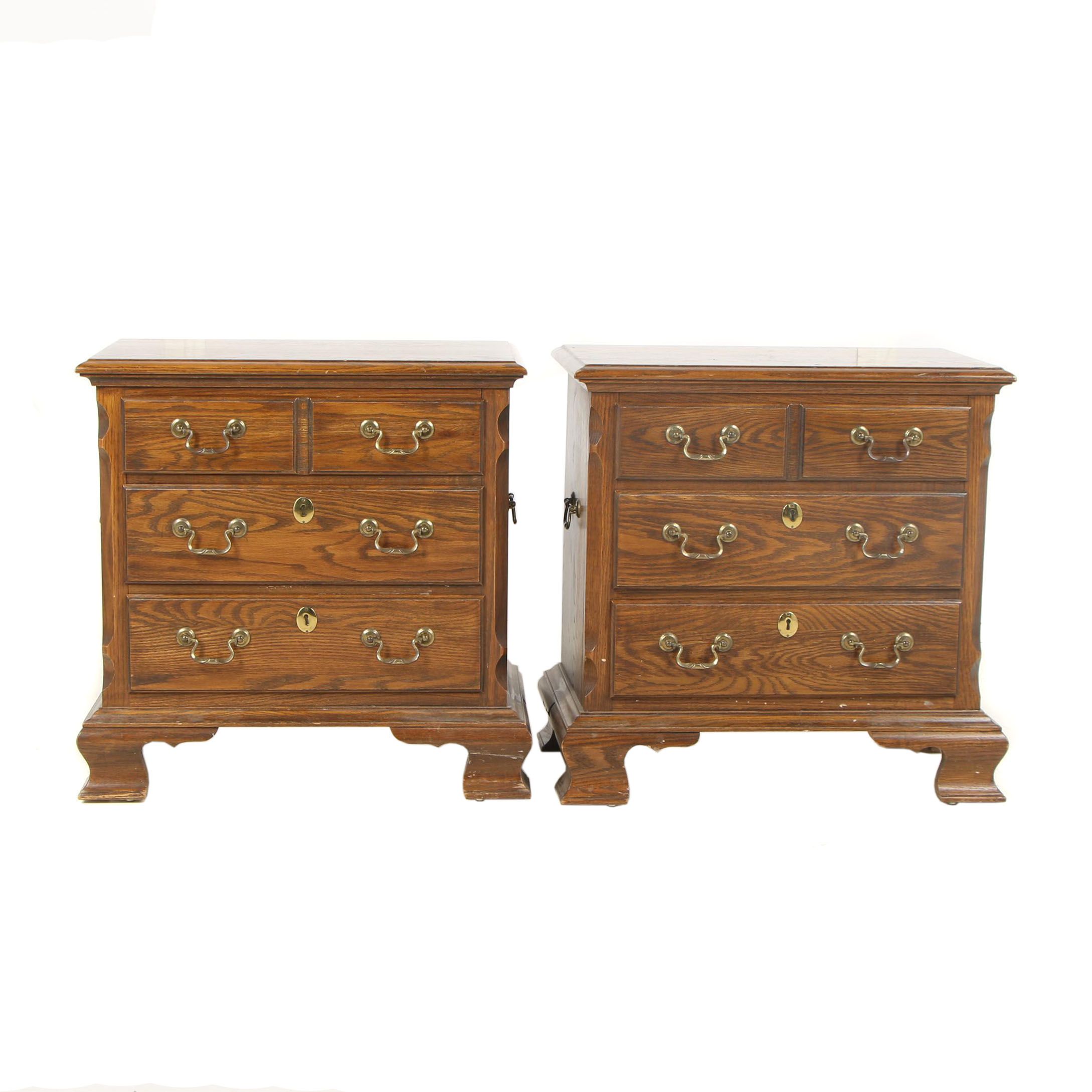 Colonial Style Oak Nightstands by Pennsylvania House, Late 20th Century