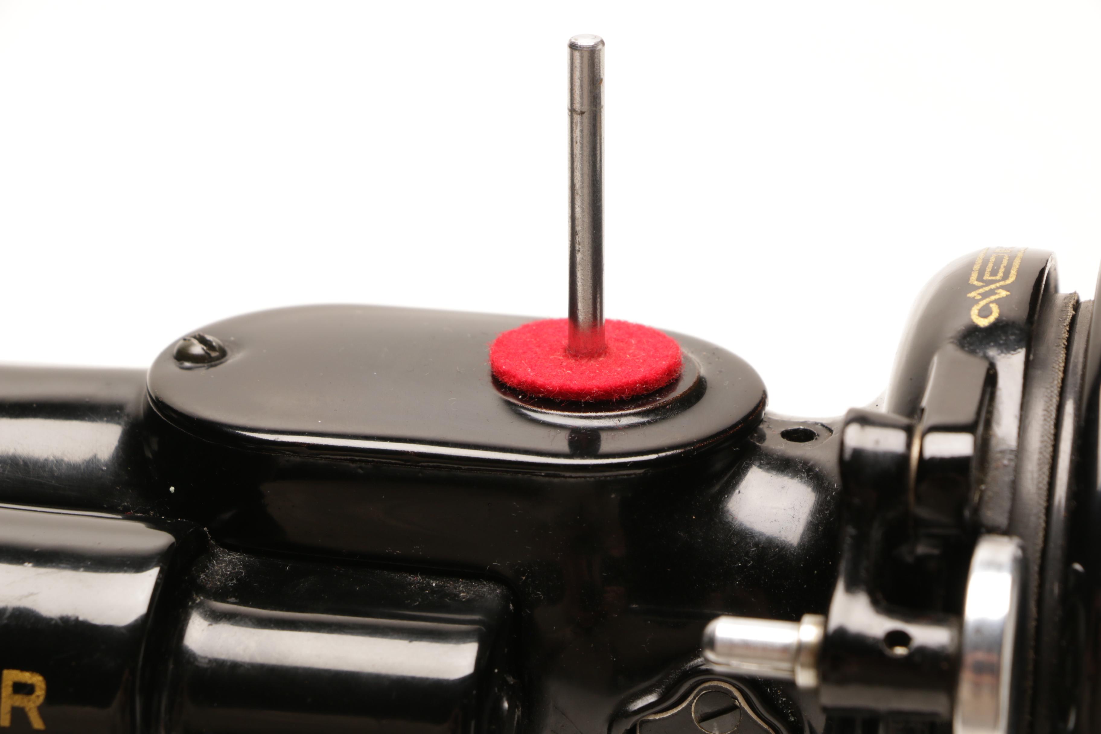 1947 Featherweight Singer Sewing Machine Model 221 with Case and Accessories