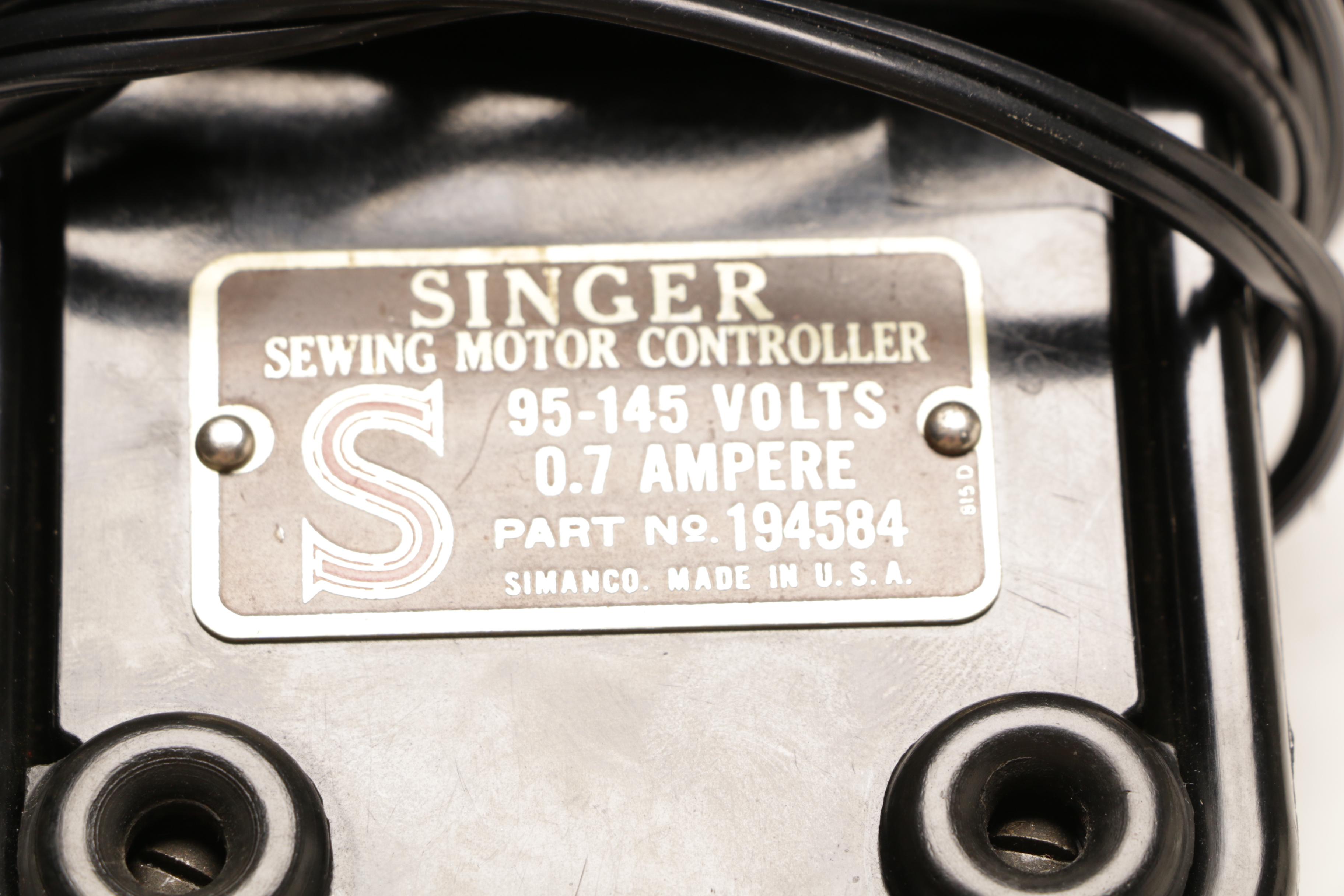 1947 Featherweight Singer Sewing Machine Model 221 with Case and Accessories