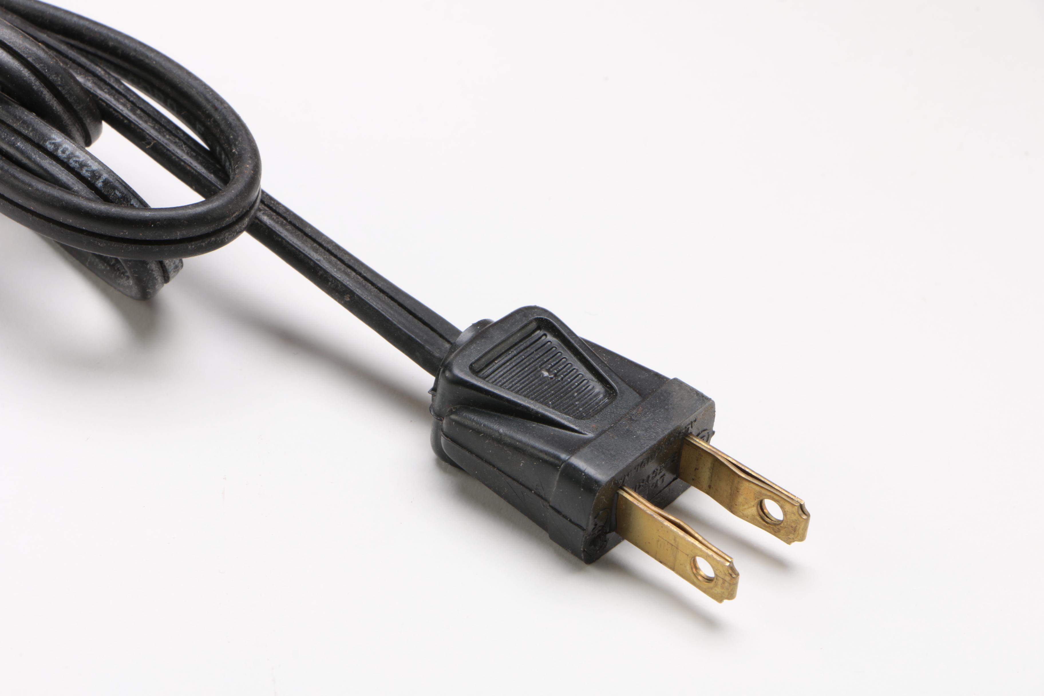 Art Moderne Zenith 7S530 Mahogany Broadcast and Shortwave Receiver Radio, 1940