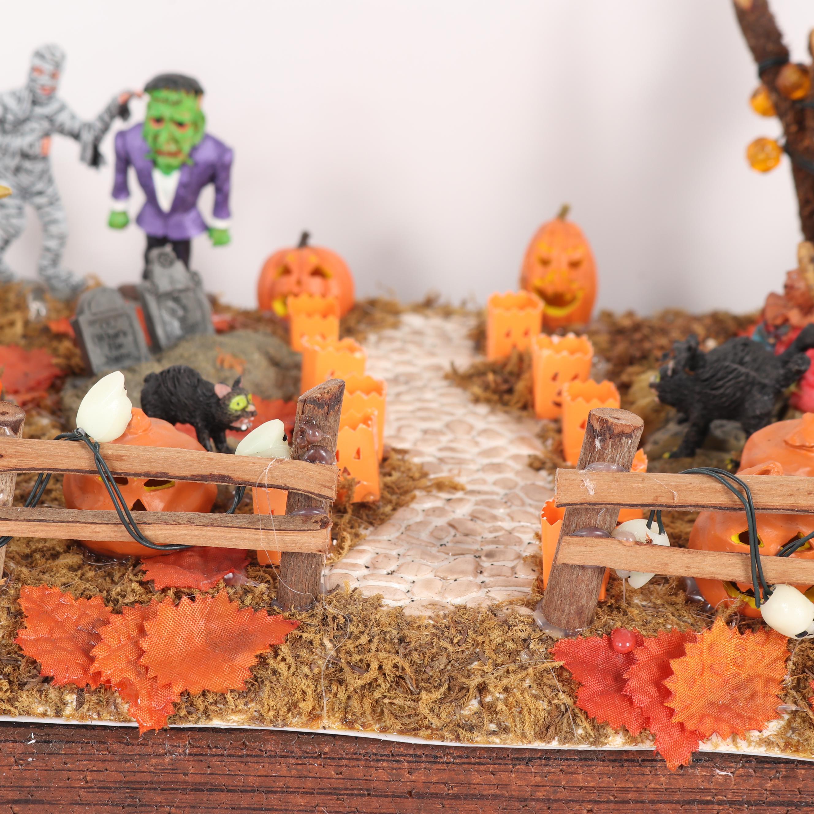 Lemax Spooky Town Halloween Lighted Table Decor
