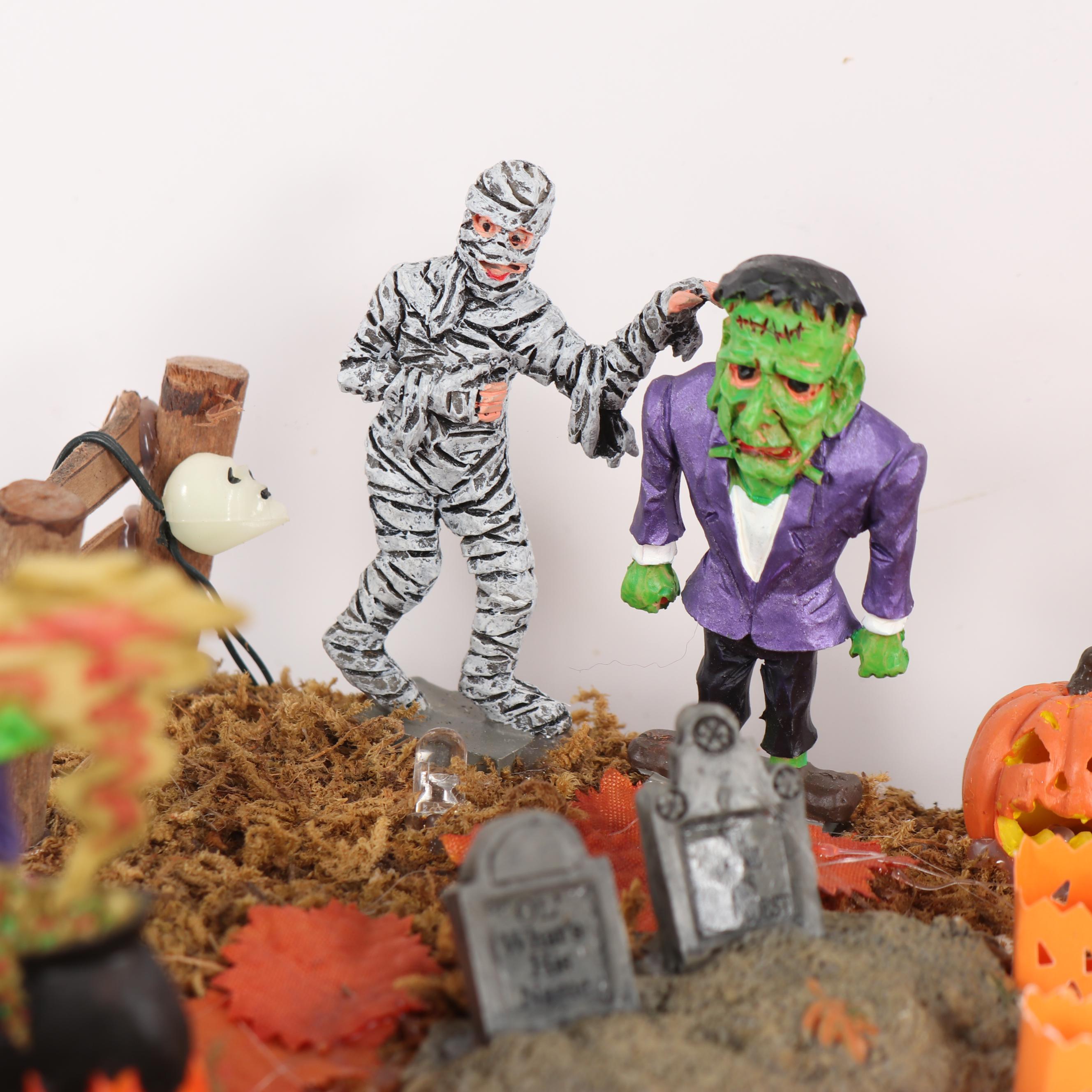 Lemax Spooky Town Halloween Lighted Table Decor