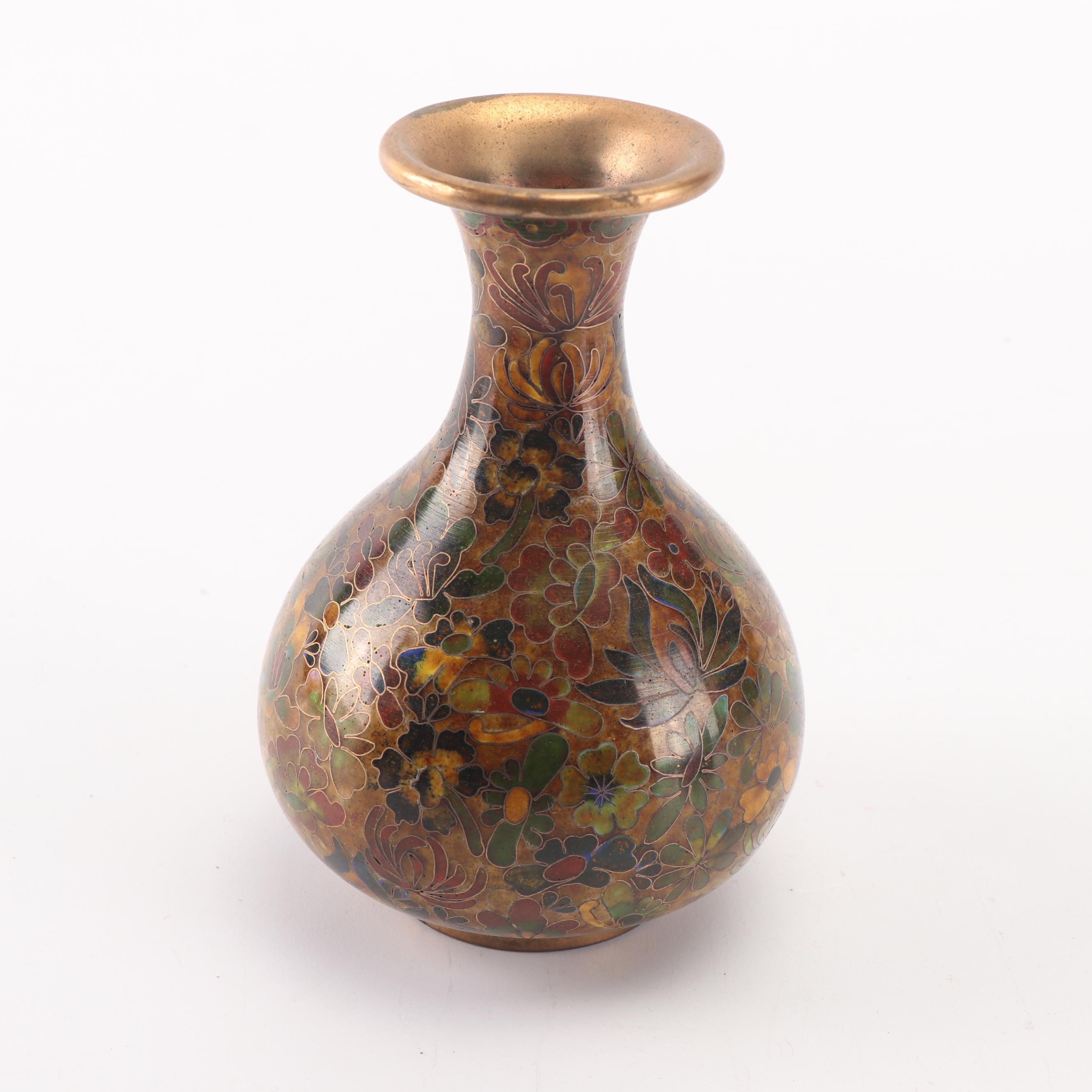 Chinese Cloisonné Vase and Baoding Balls