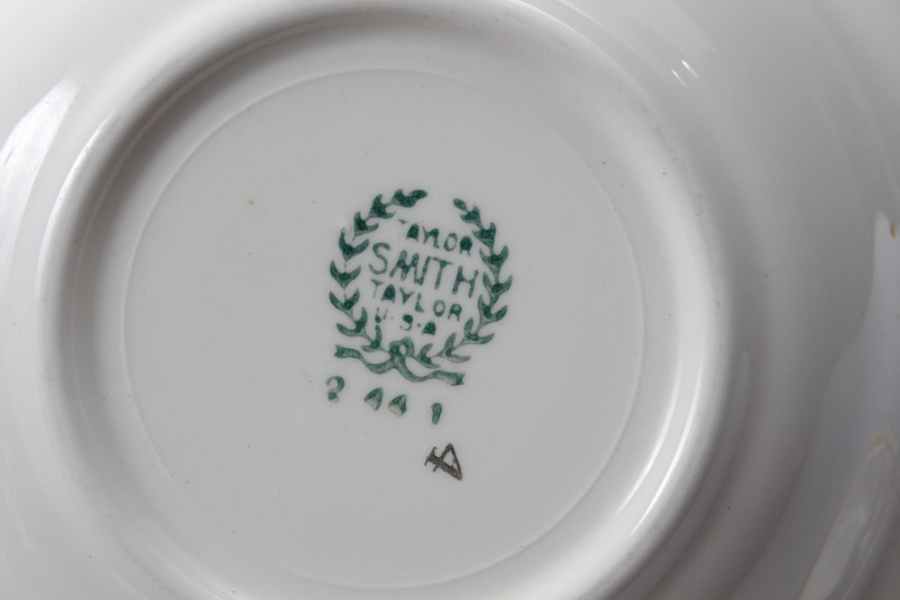 Assorted Ceramic Dinnerware Featuring Williams-Sonoma and Homer Laughlin