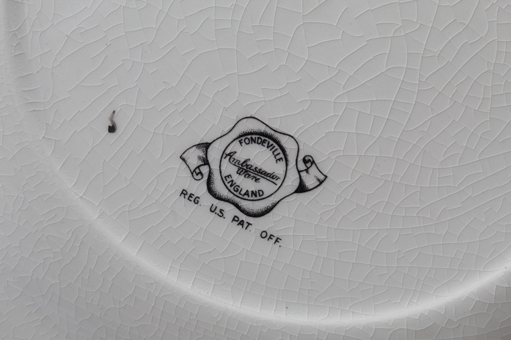 Assorted Ceramic Dinnerware Featuring Williams-Sonoma and Homer Laughlin