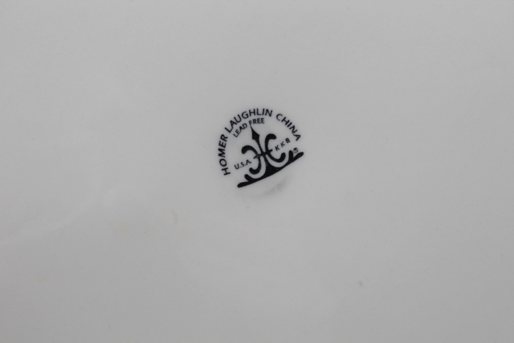 Assorted Ceramic Dinnerware Featuring Williams-Sonoma and Homer Laughlin