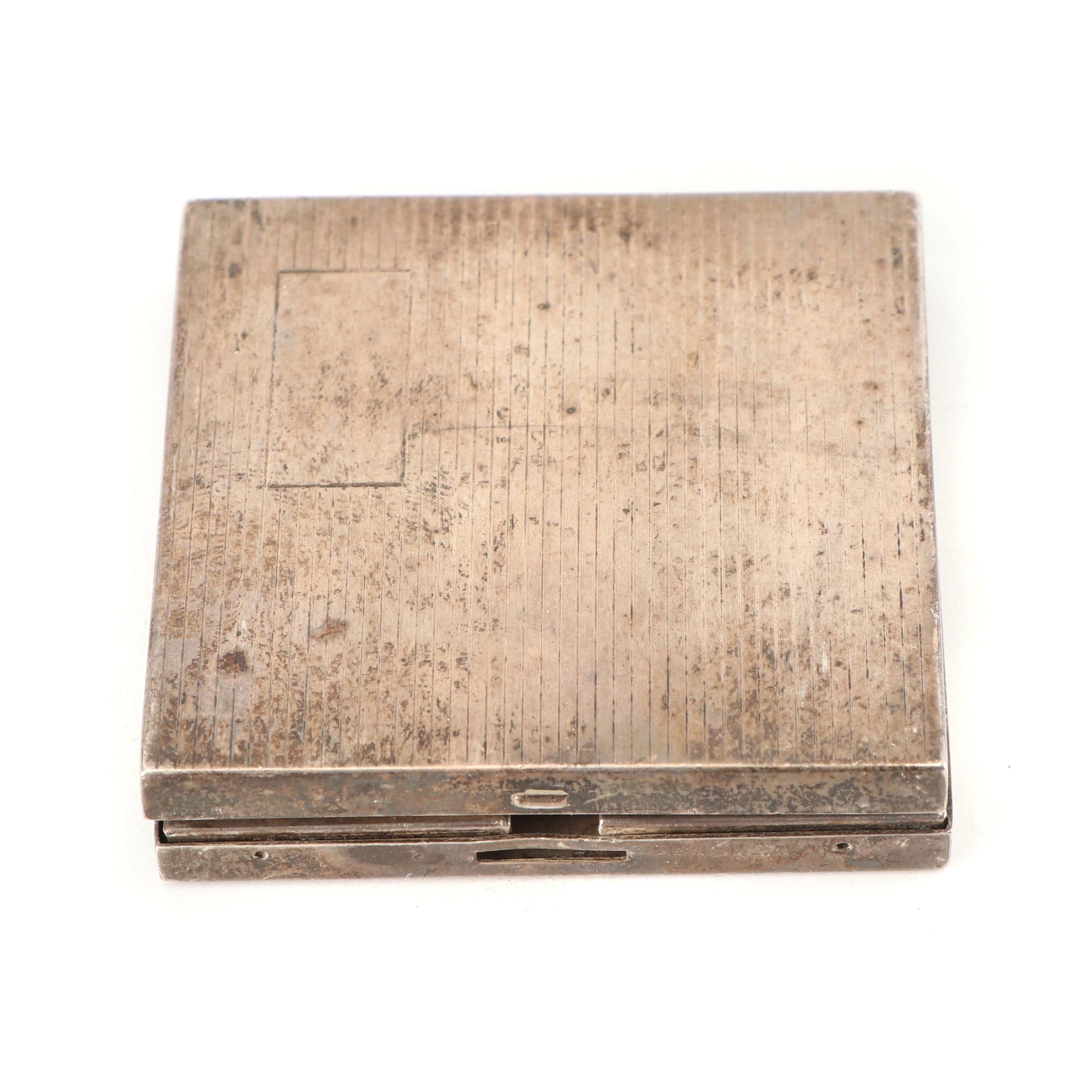 Thomae Company Massachusetts Sterling Silver Make-Up Compact, Early 20th Century