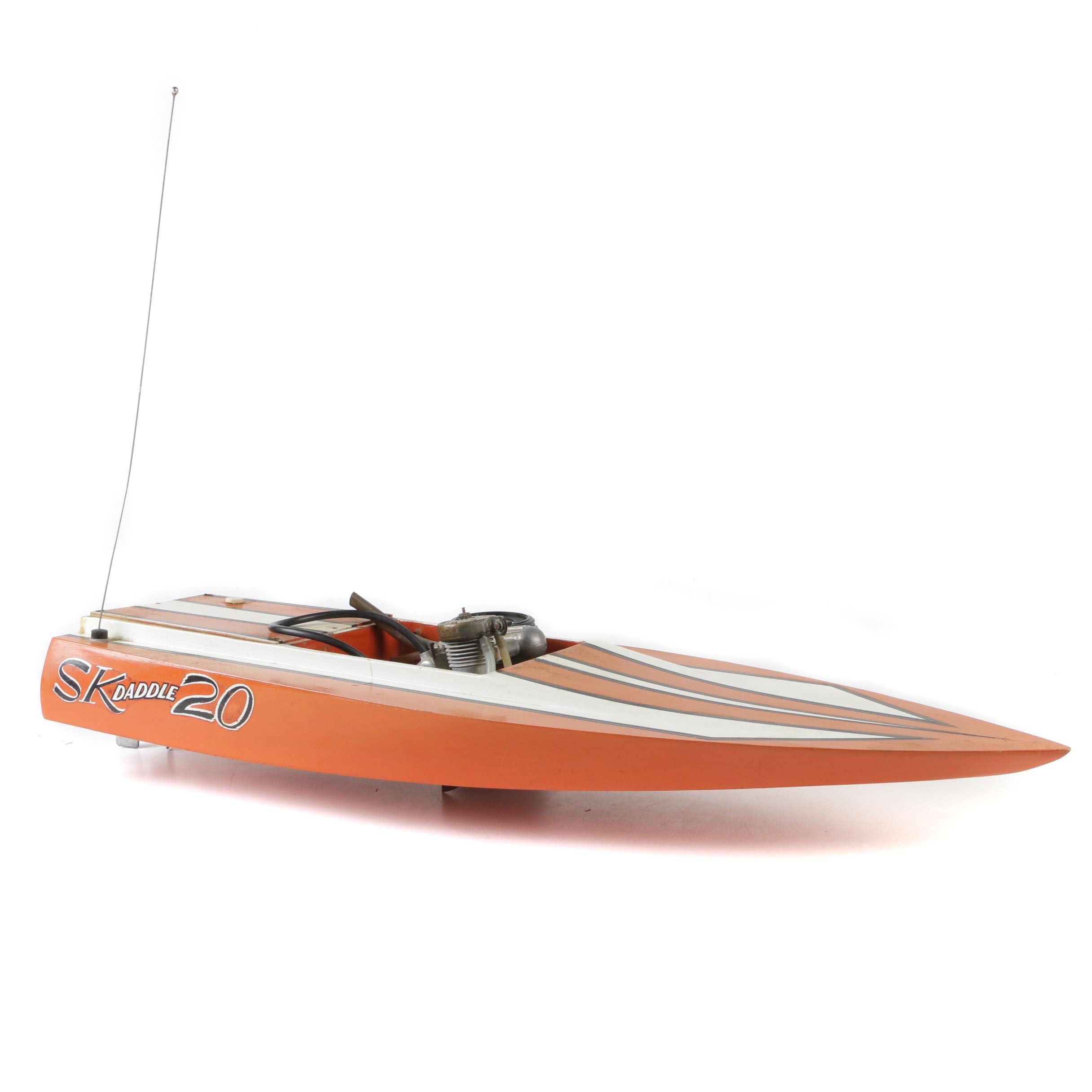 Dumas SK Daddle 20 Wooden Radio Controlled Speed Boat, 20th Century