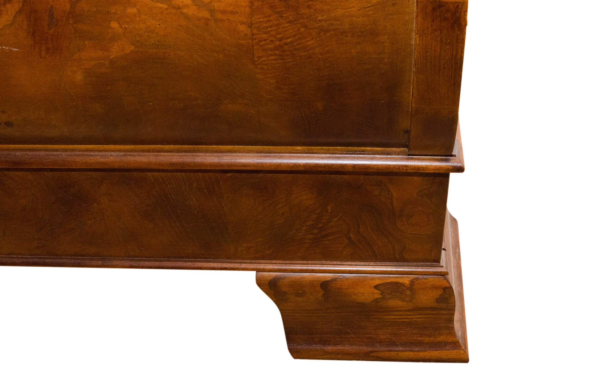 Henredon Charles X Style King-Size Sleigh Bed