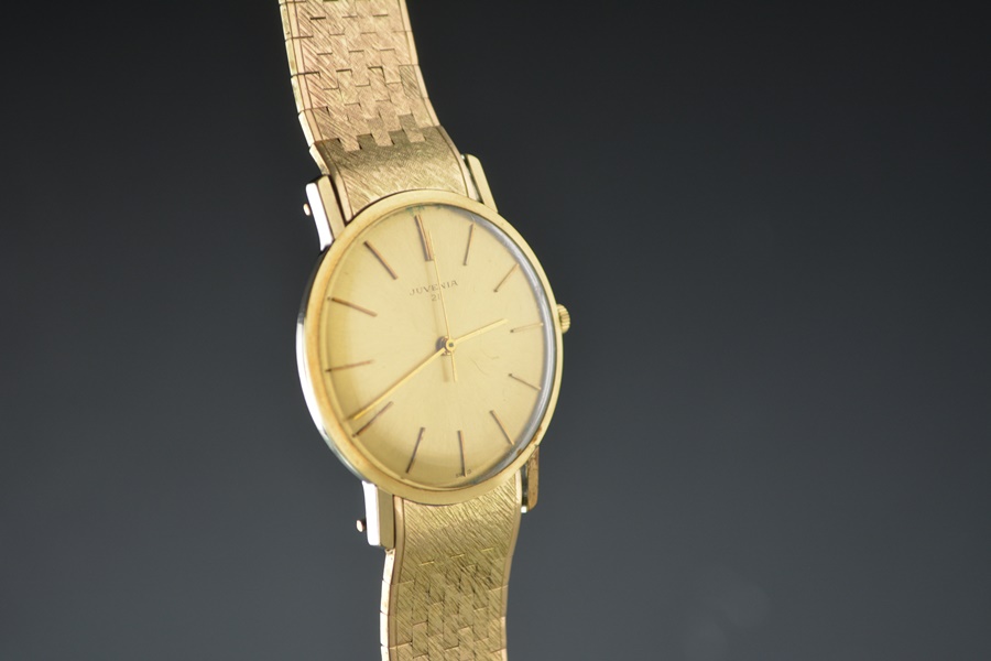 Vintage Juvenia Slimatic 10K Gold Bracelet Automatic Watch