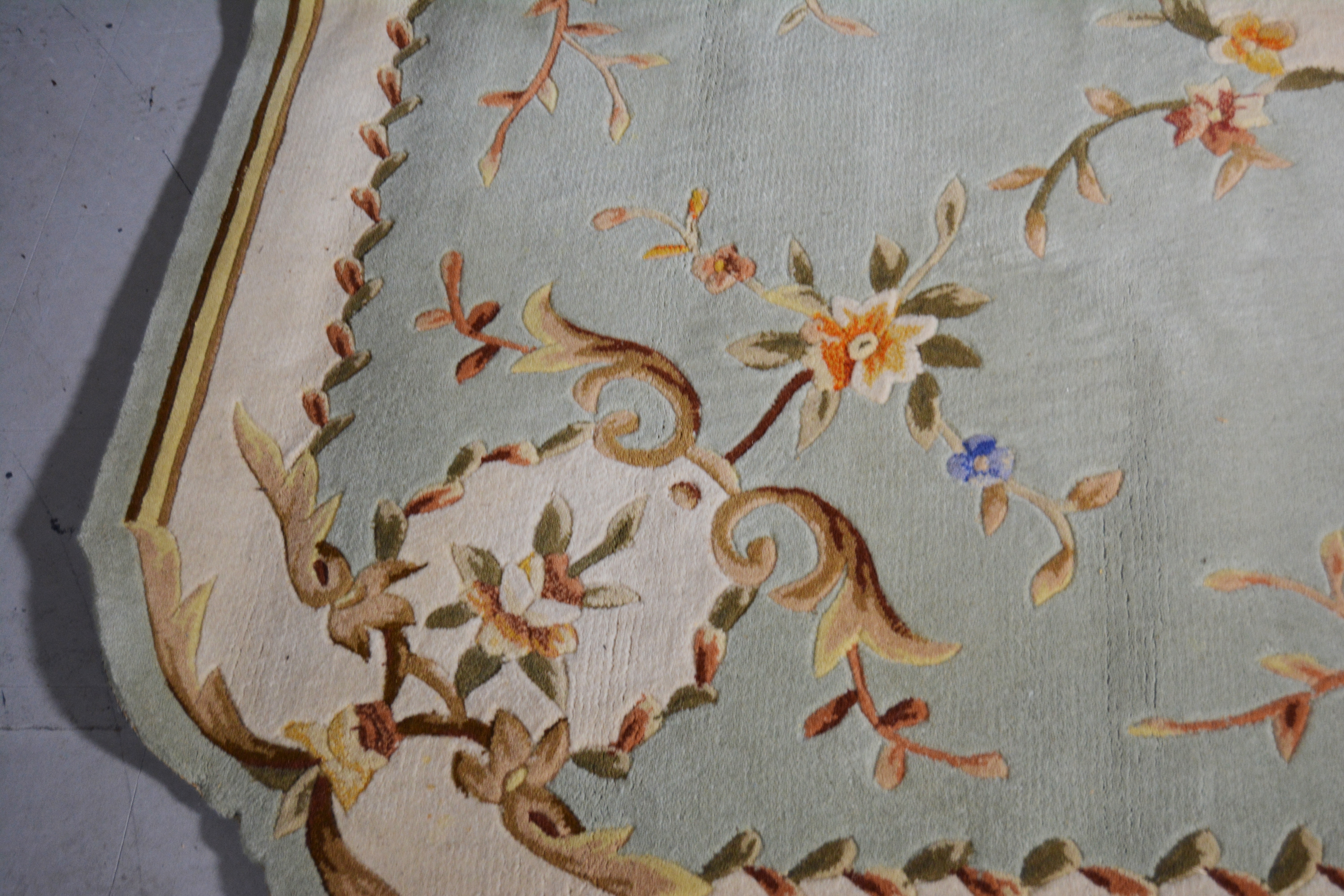 Tufted Nourison Juliette Aubusson Collection Carved Wool Area Rug