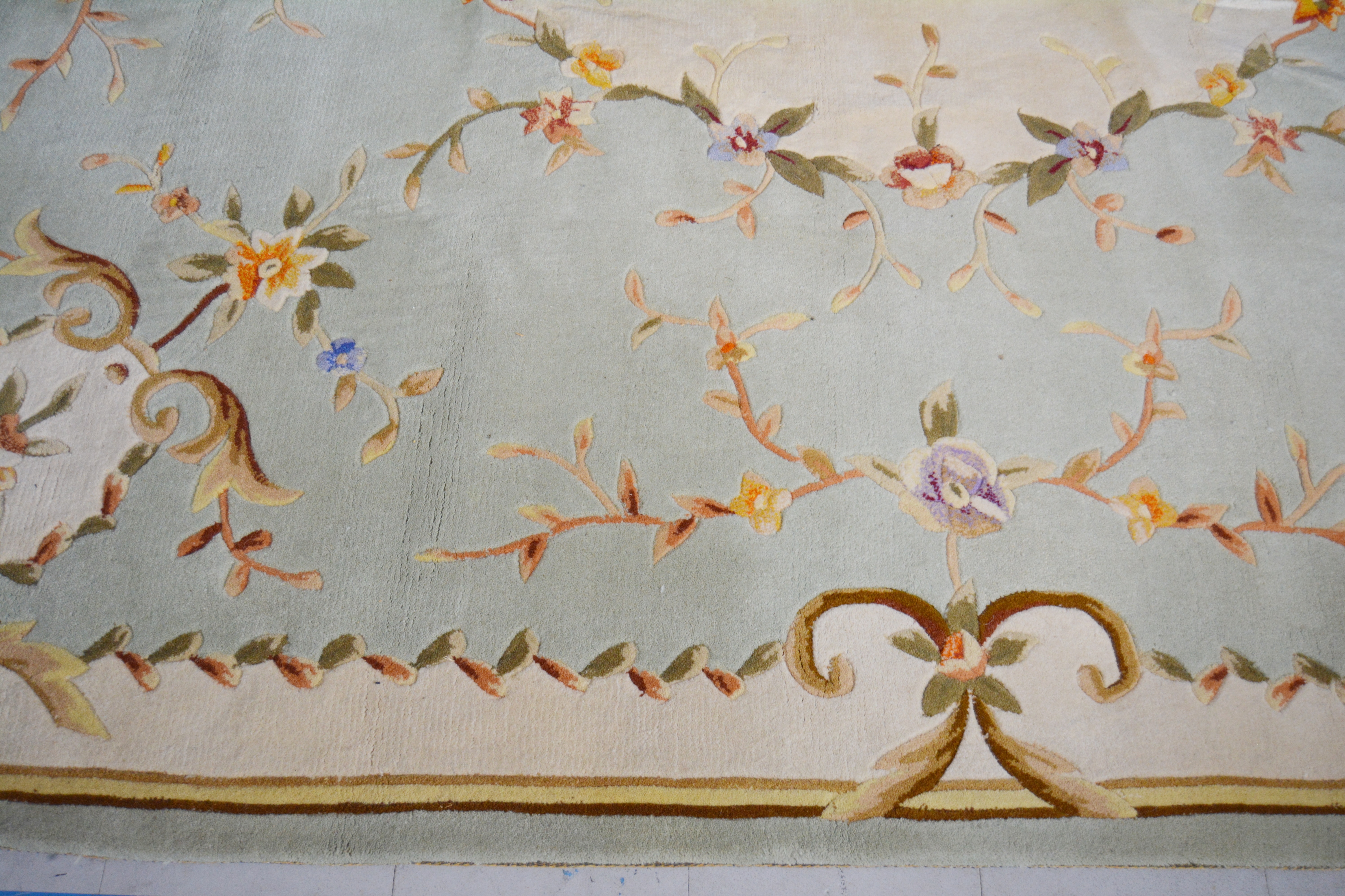 Tufted Nourison Juliette Aubusson Collection Carved Wool Area Rug