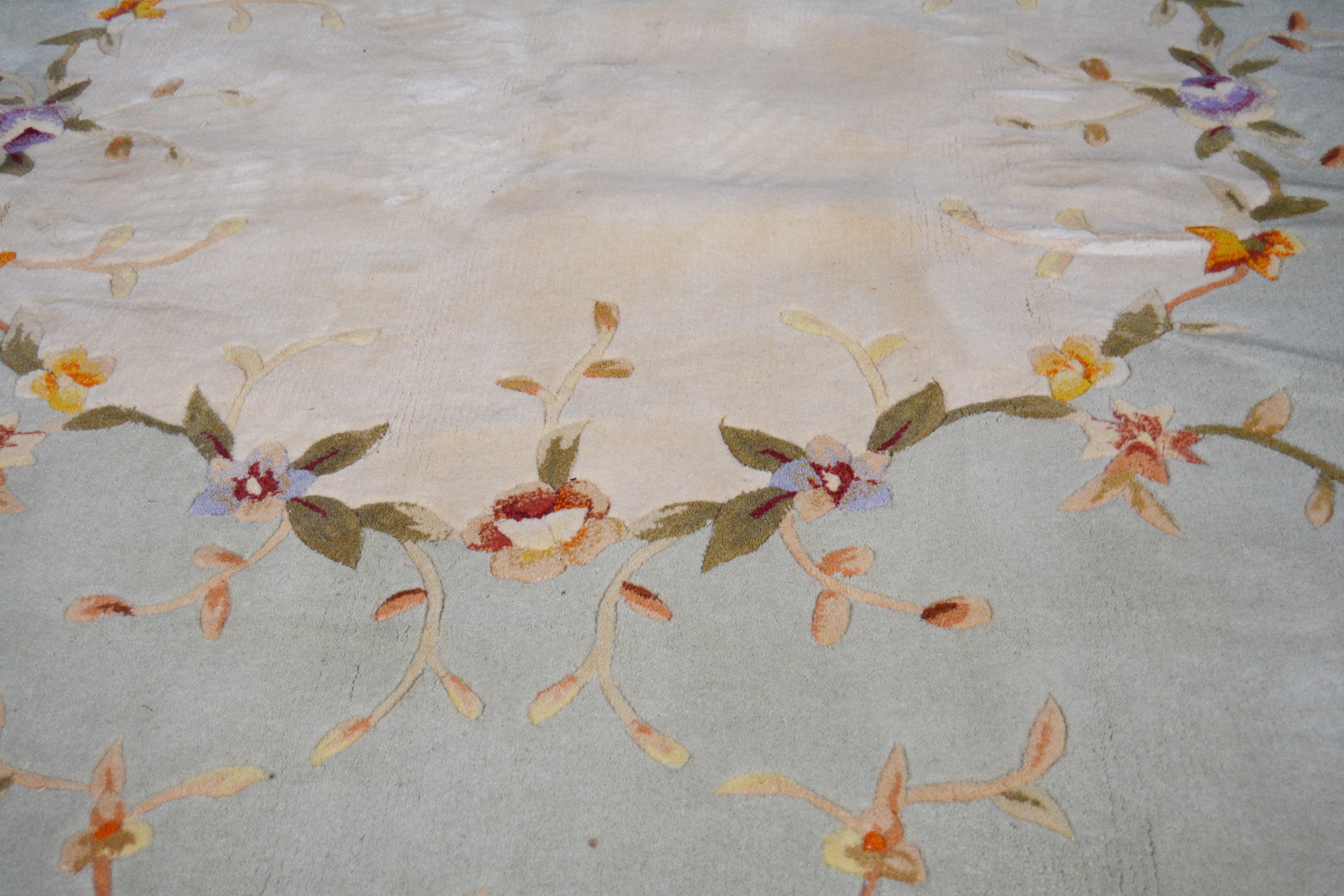 Tufted Nourison Juliette Aubusson Collection Carved Wool Area Rug