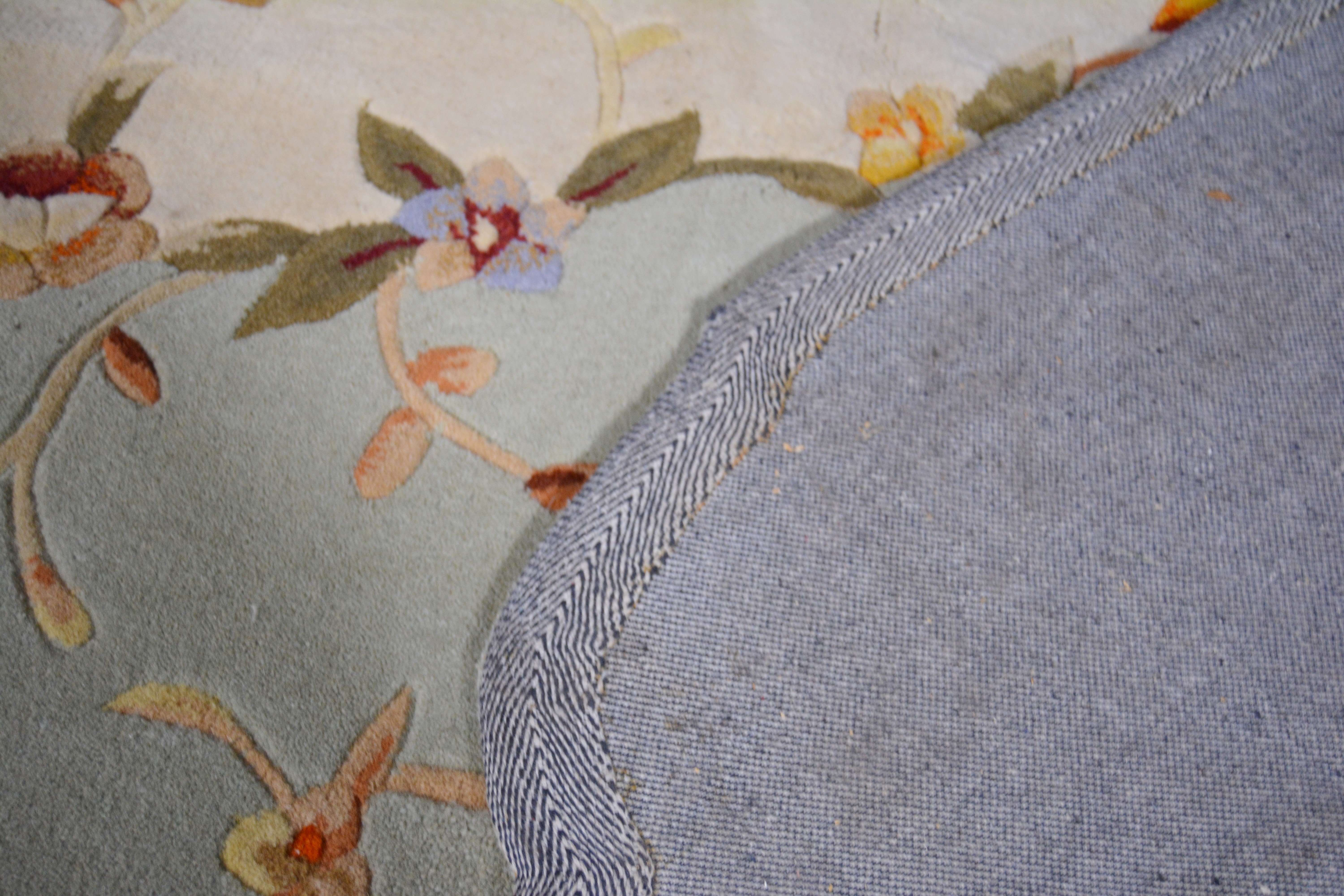 Tufted Nourison Juliette Aubusson Collection Carved Wool Area Rug