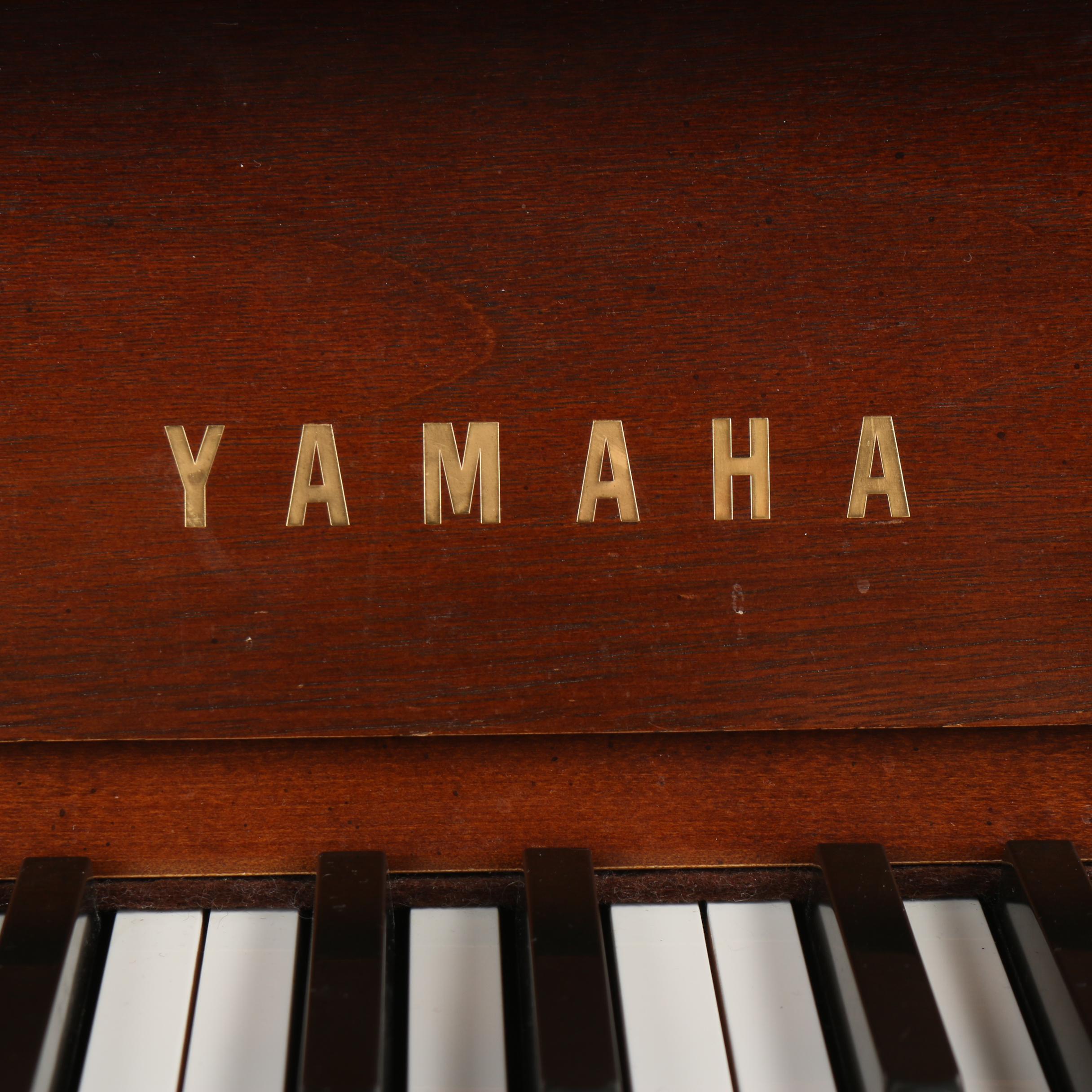 Yamaha P22 WAL Upright Piano and Bench, 1995