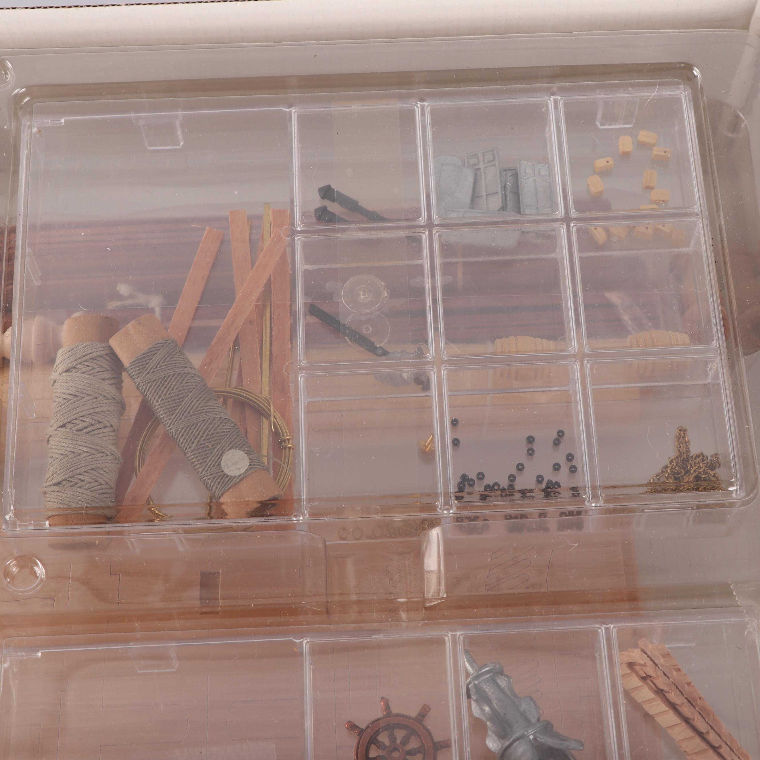 "King of the Mississippi" Paddlewheel Steamboat Model