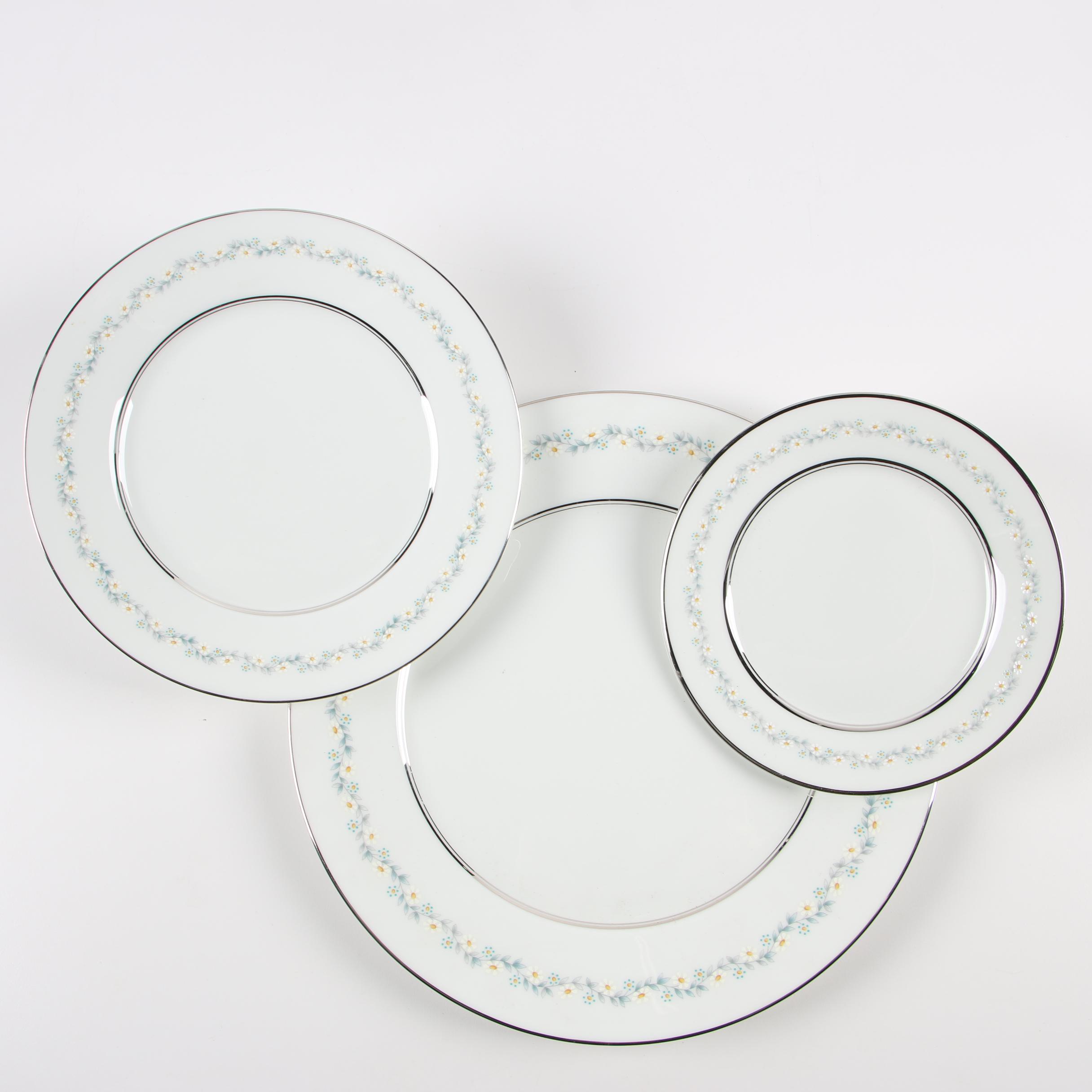 Oxford "Holyoke" Bone China Dinnerware