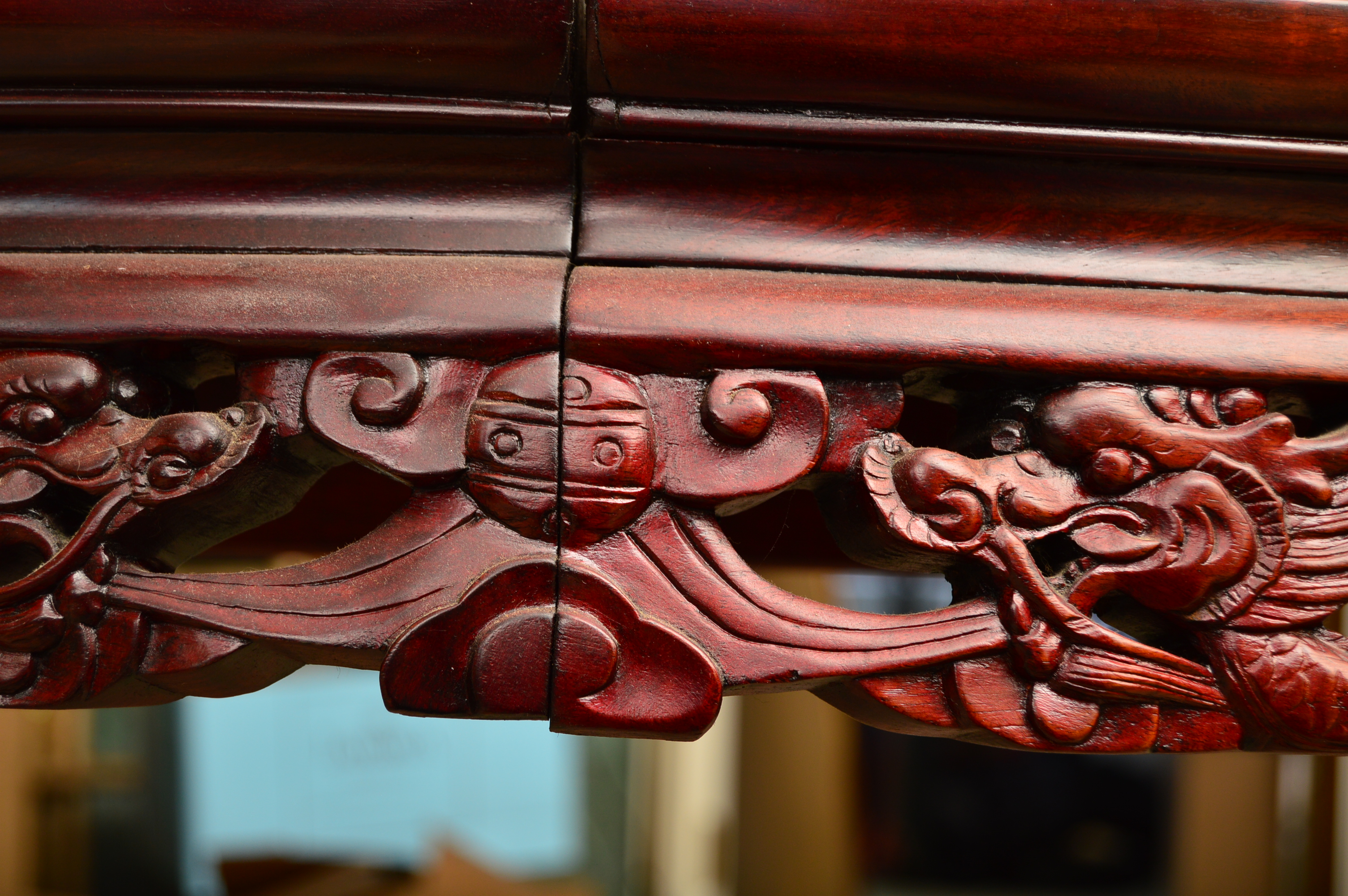 Chinese Round Dining Table with Dragon-Carved Pierced Apron