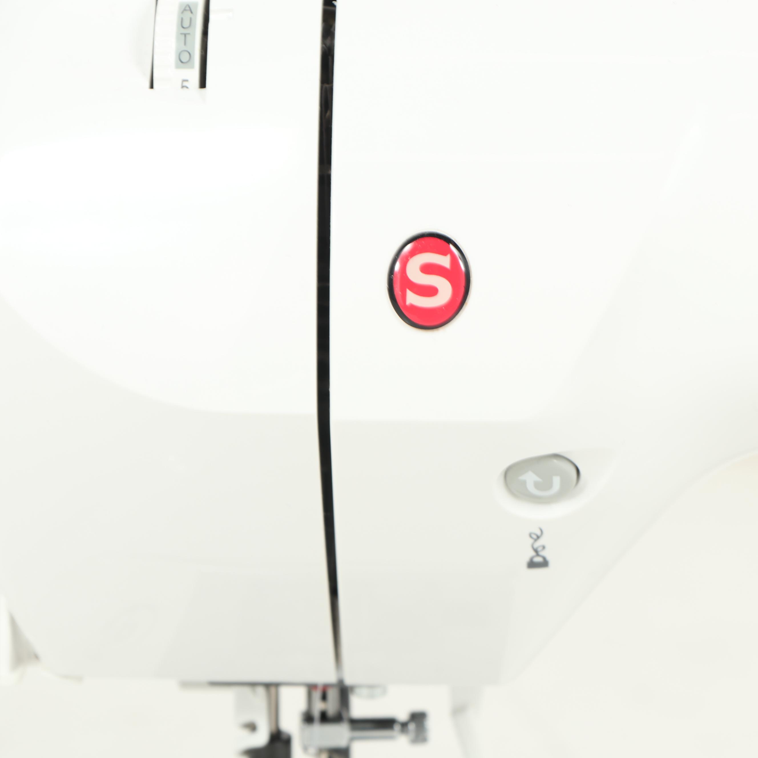 Singer "Curvy 8763" Computerized Sewing Machine