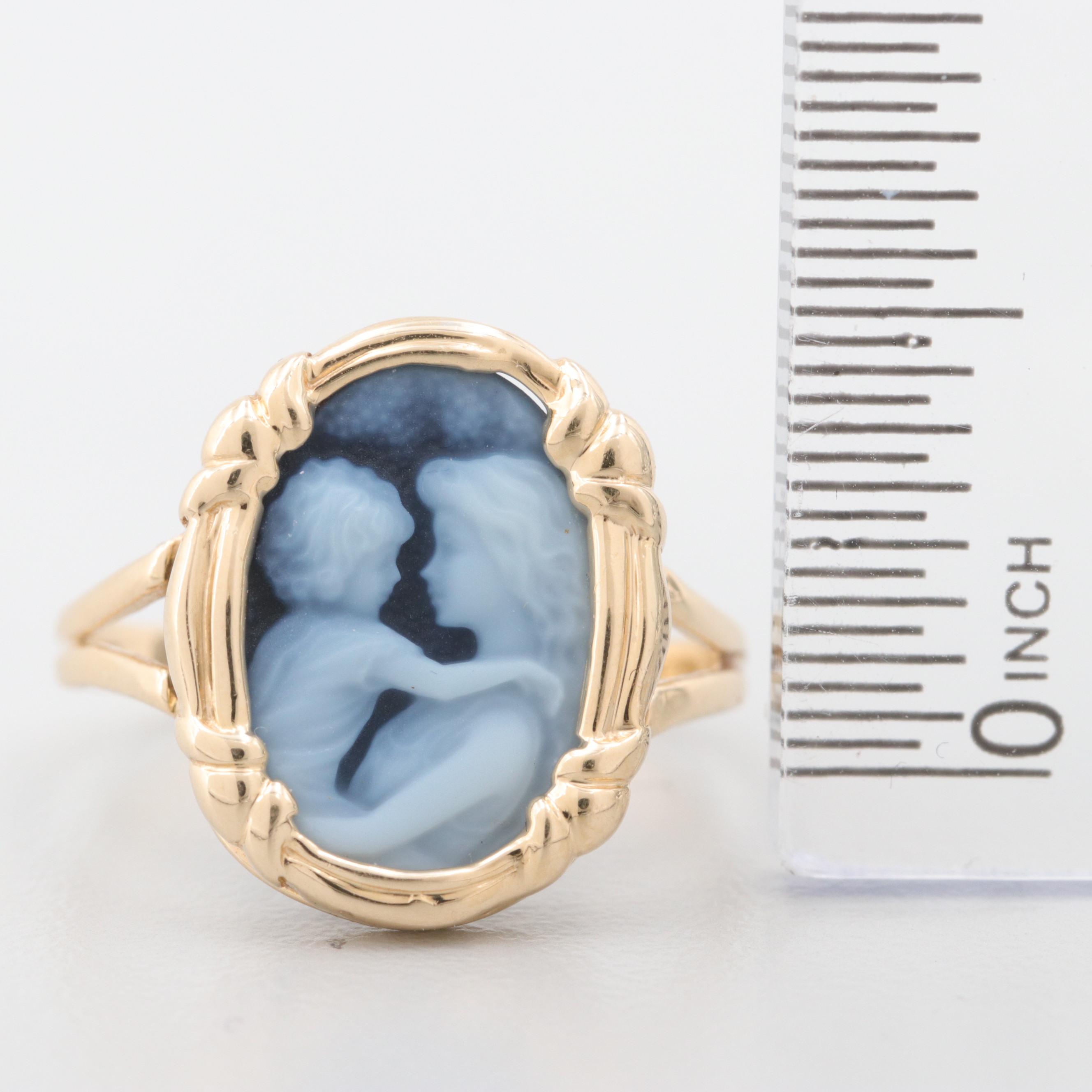 14K Yellow Gold Onyx Carved Cameo Mother and Child Ring