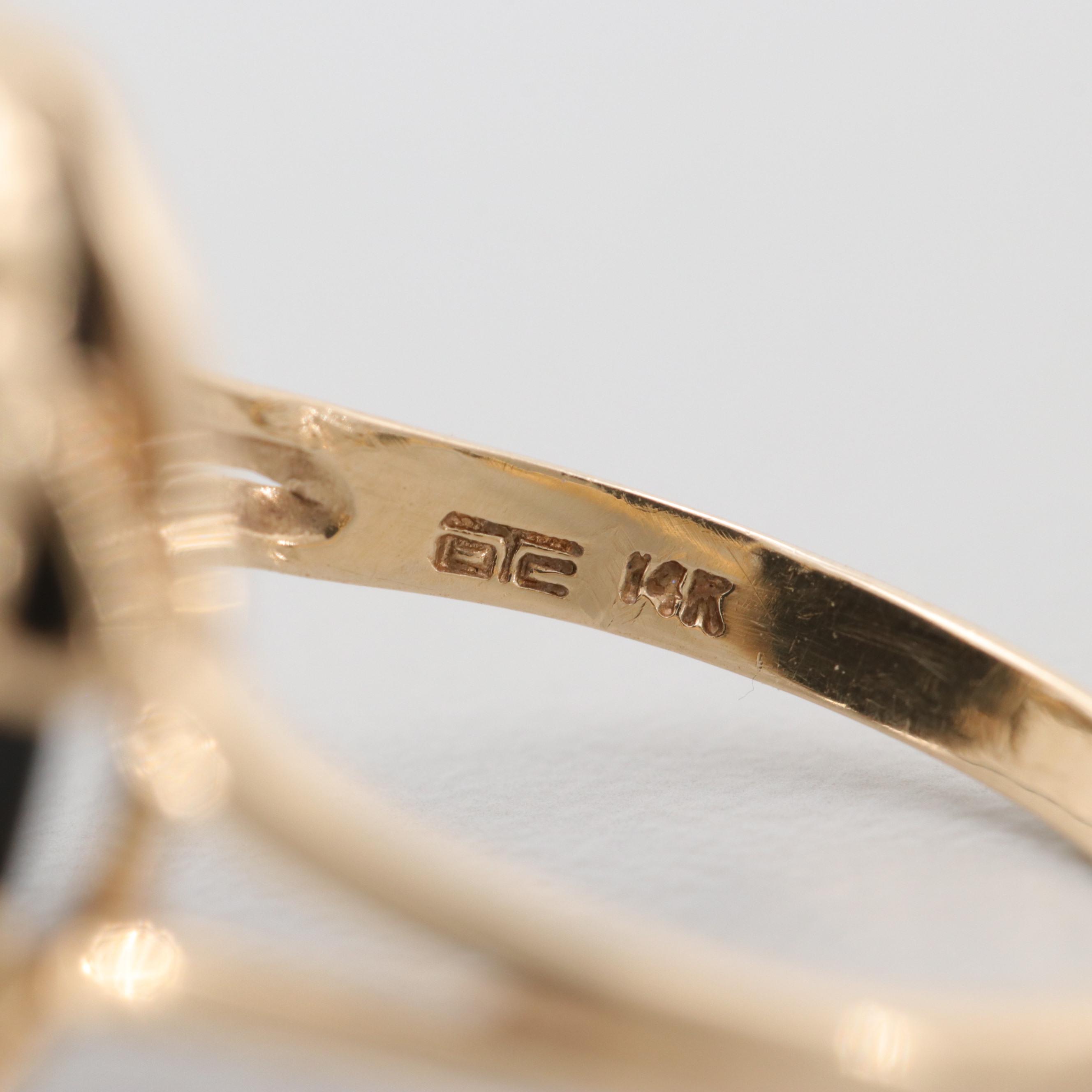 14K Yellow Gold Onyx Carved Cameo Mother and Child Ring