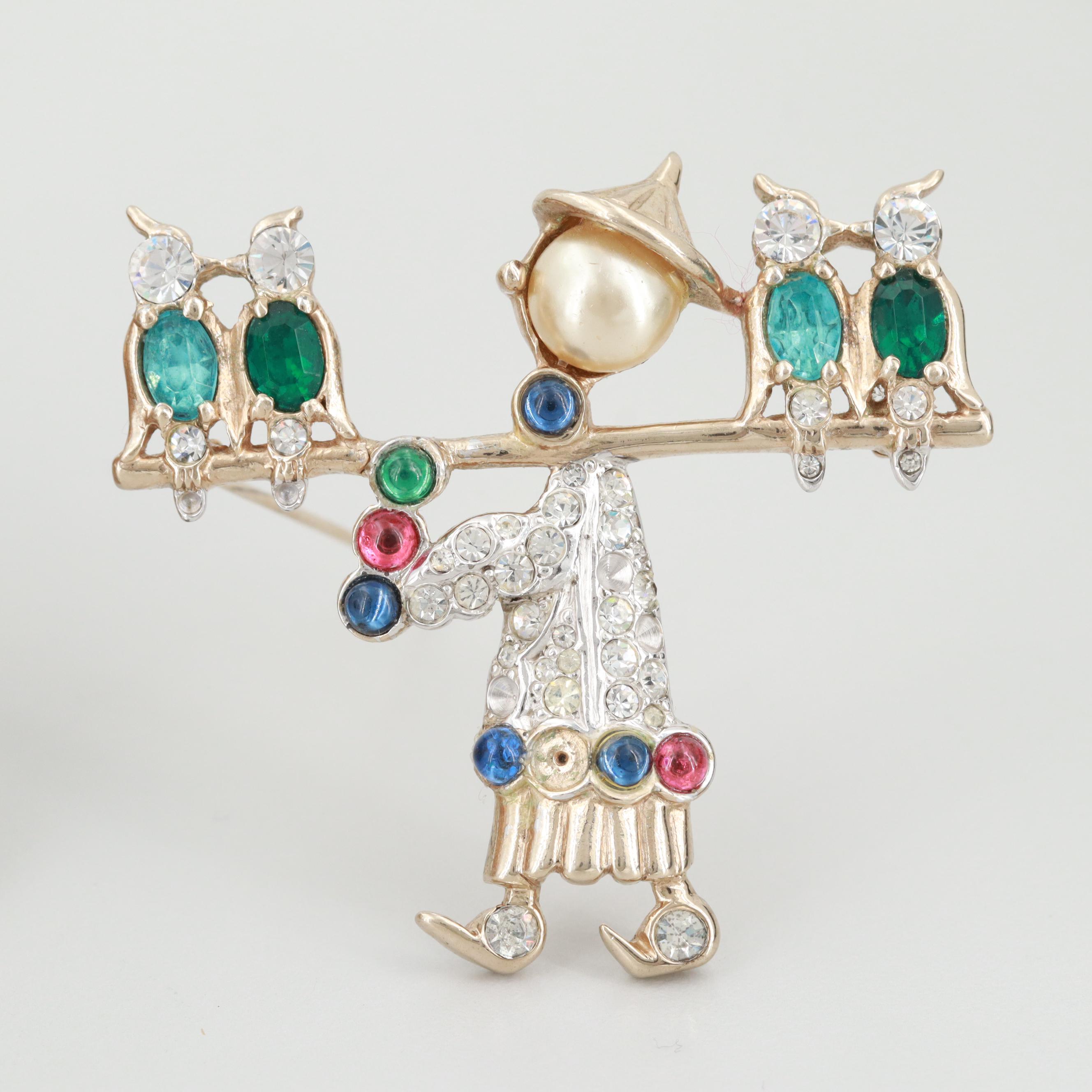 Vintage Asian Motif Halbe Glass and Imitation Pearl Brooch and Napier Bracelet