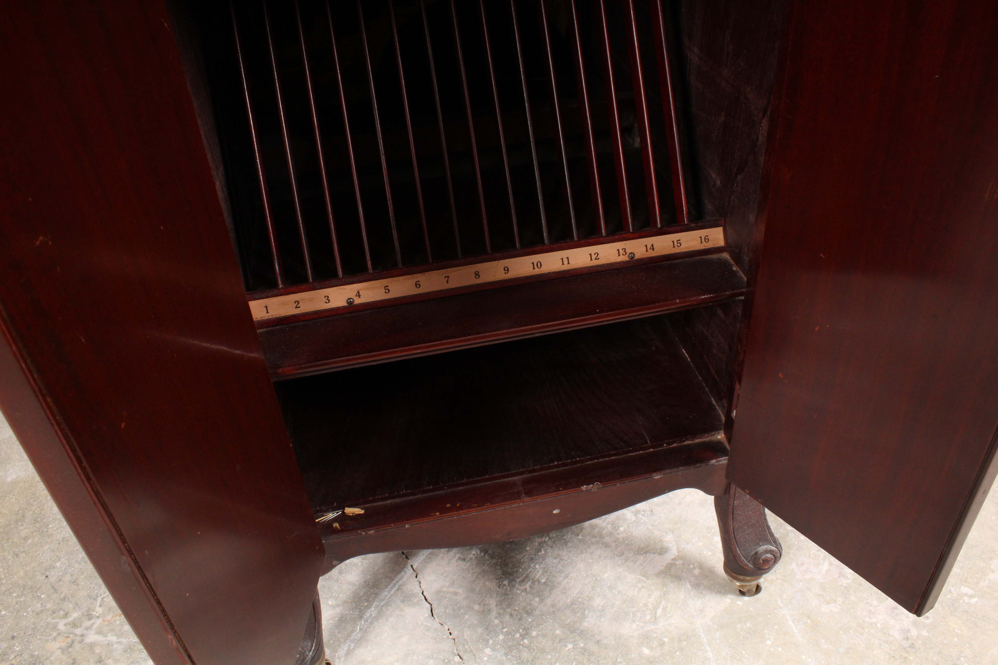 1911 Mahogany Victor Victrola VV XI