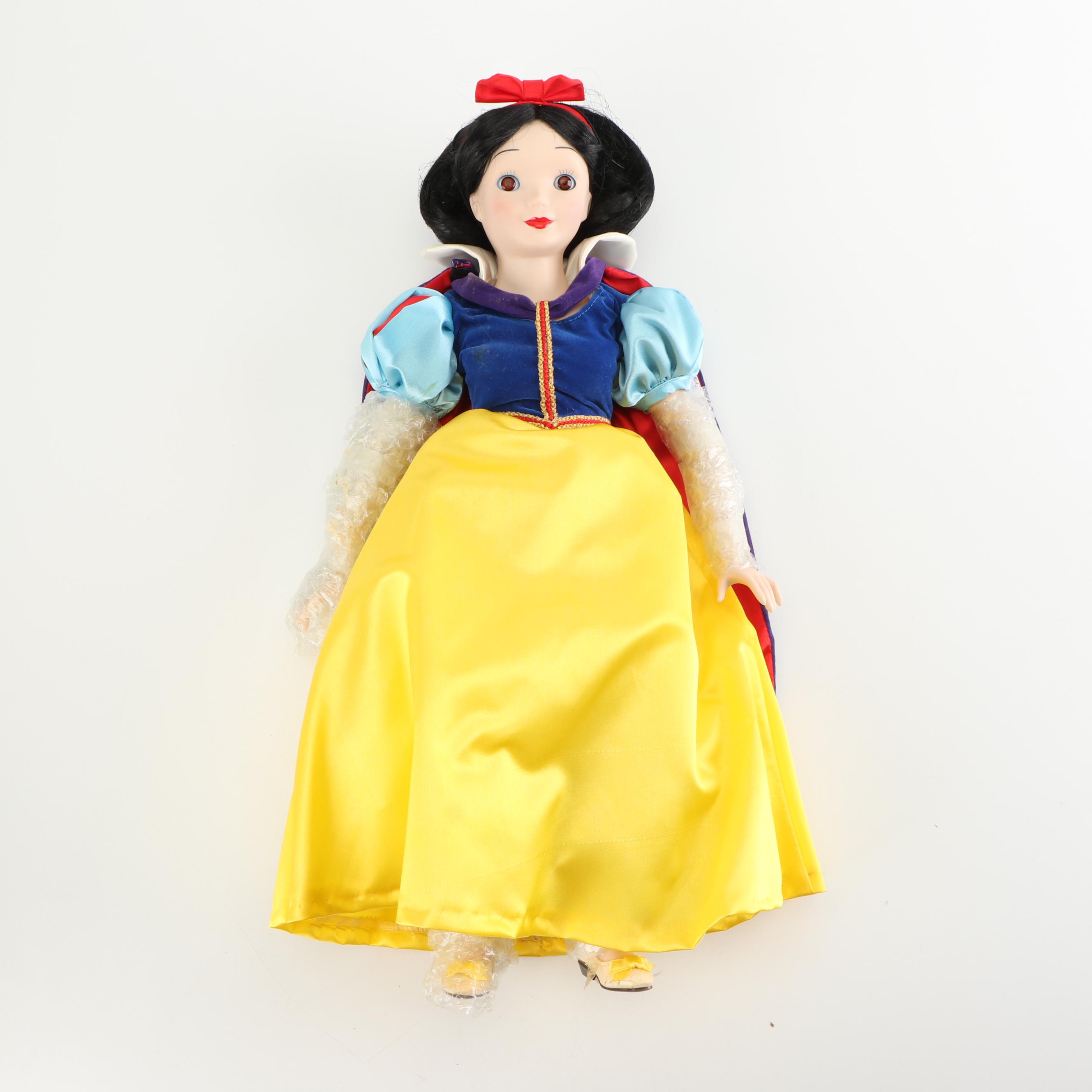 Disney's Snow White Collector's Doll