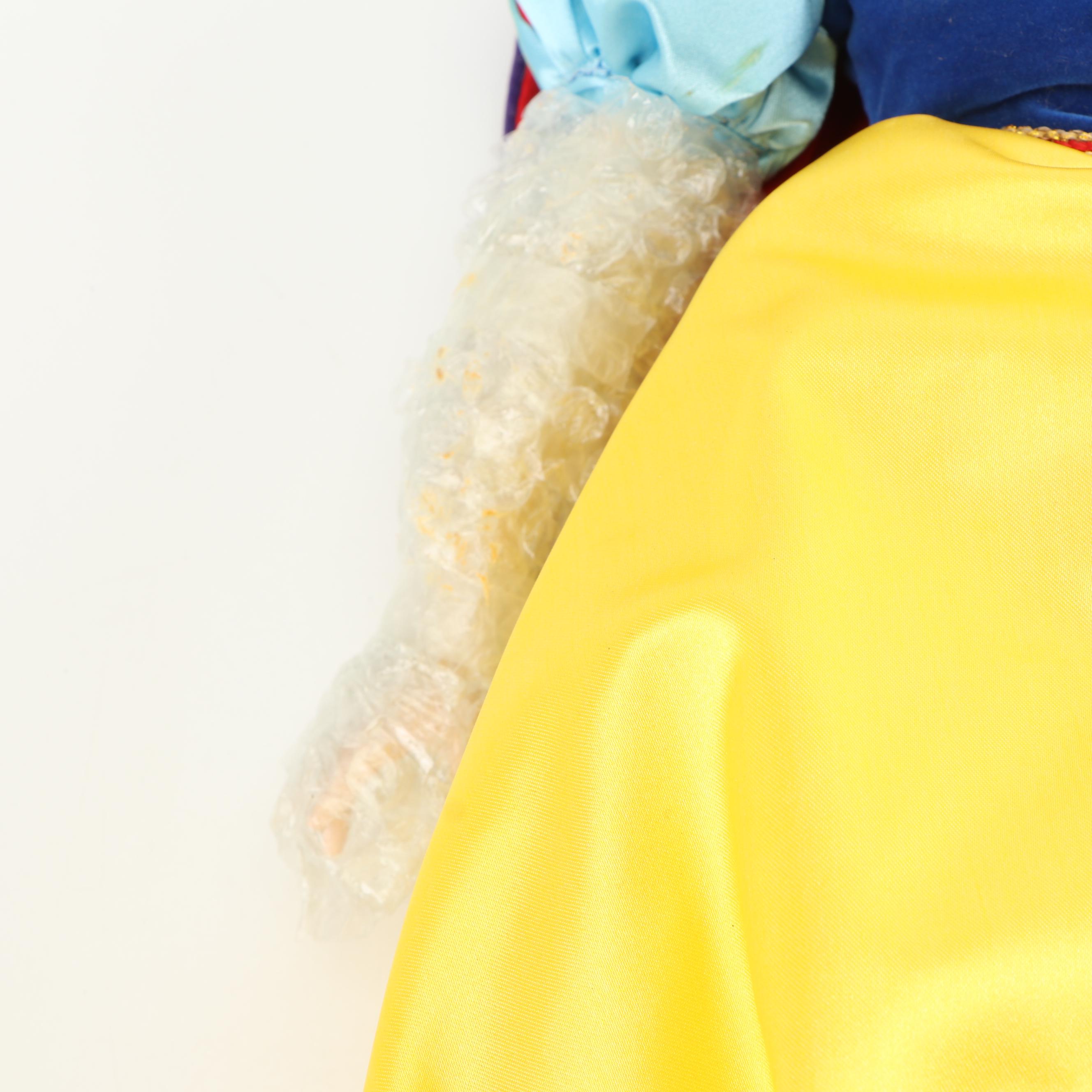 Disney's Snow White Collector's Doll