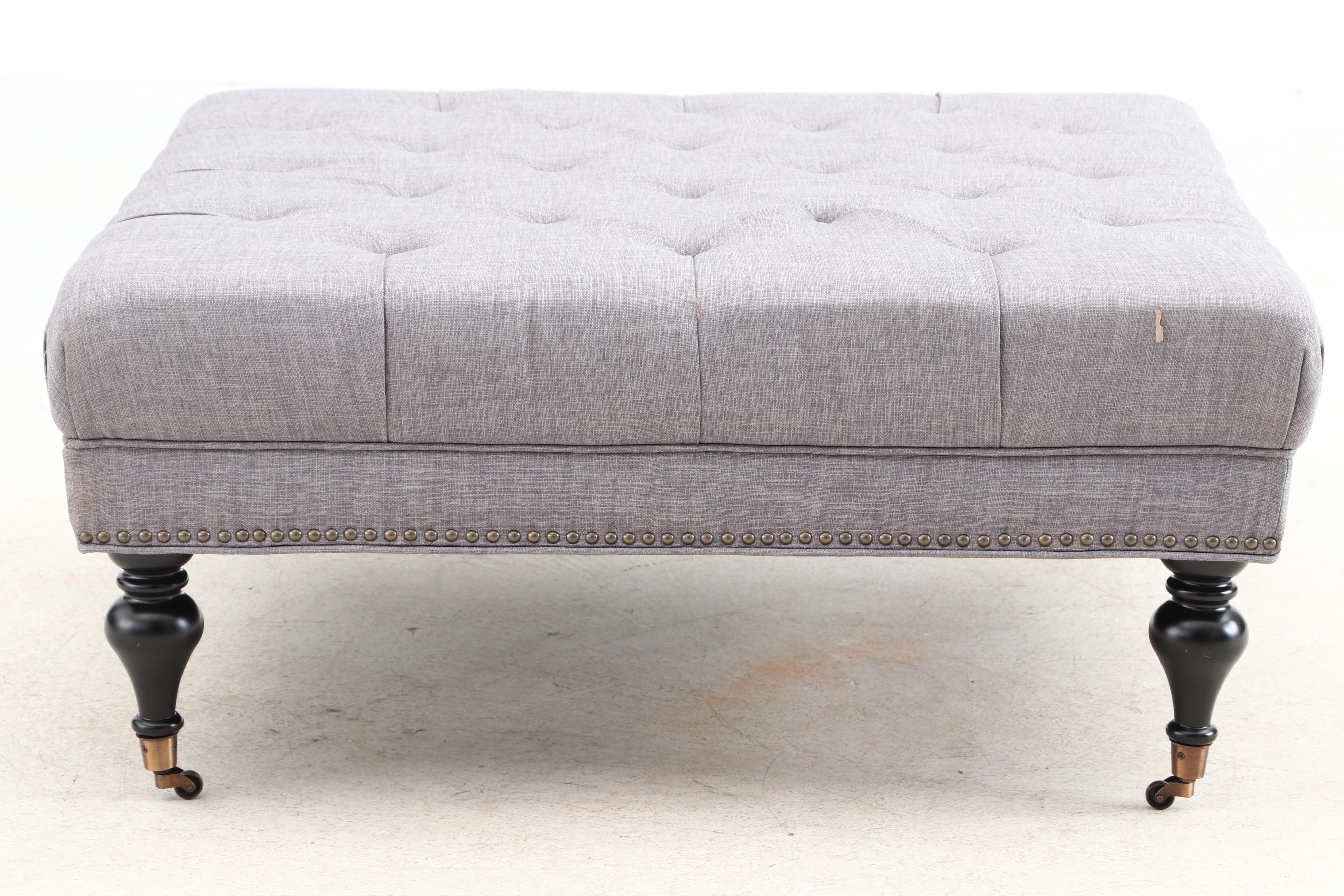 Button Tufted Upholstered Ottoman in Gray by Coaster