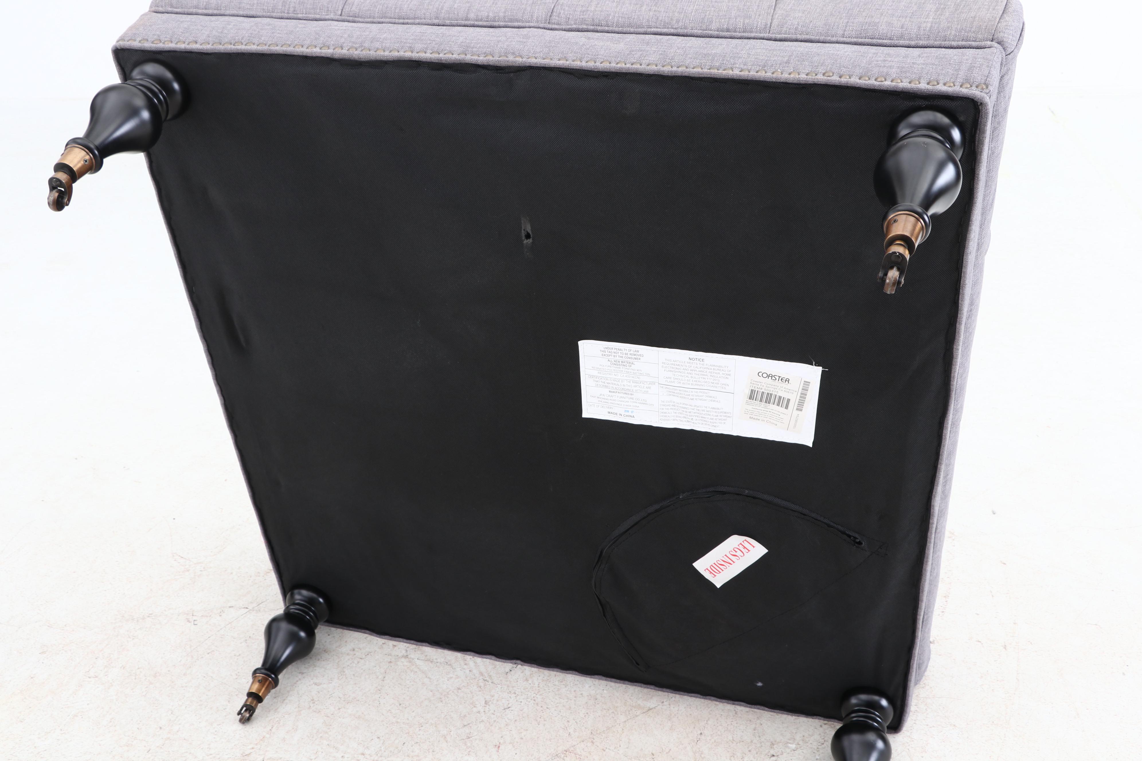 Button Tufted Upholstered Ottoman in Gray by Coaster