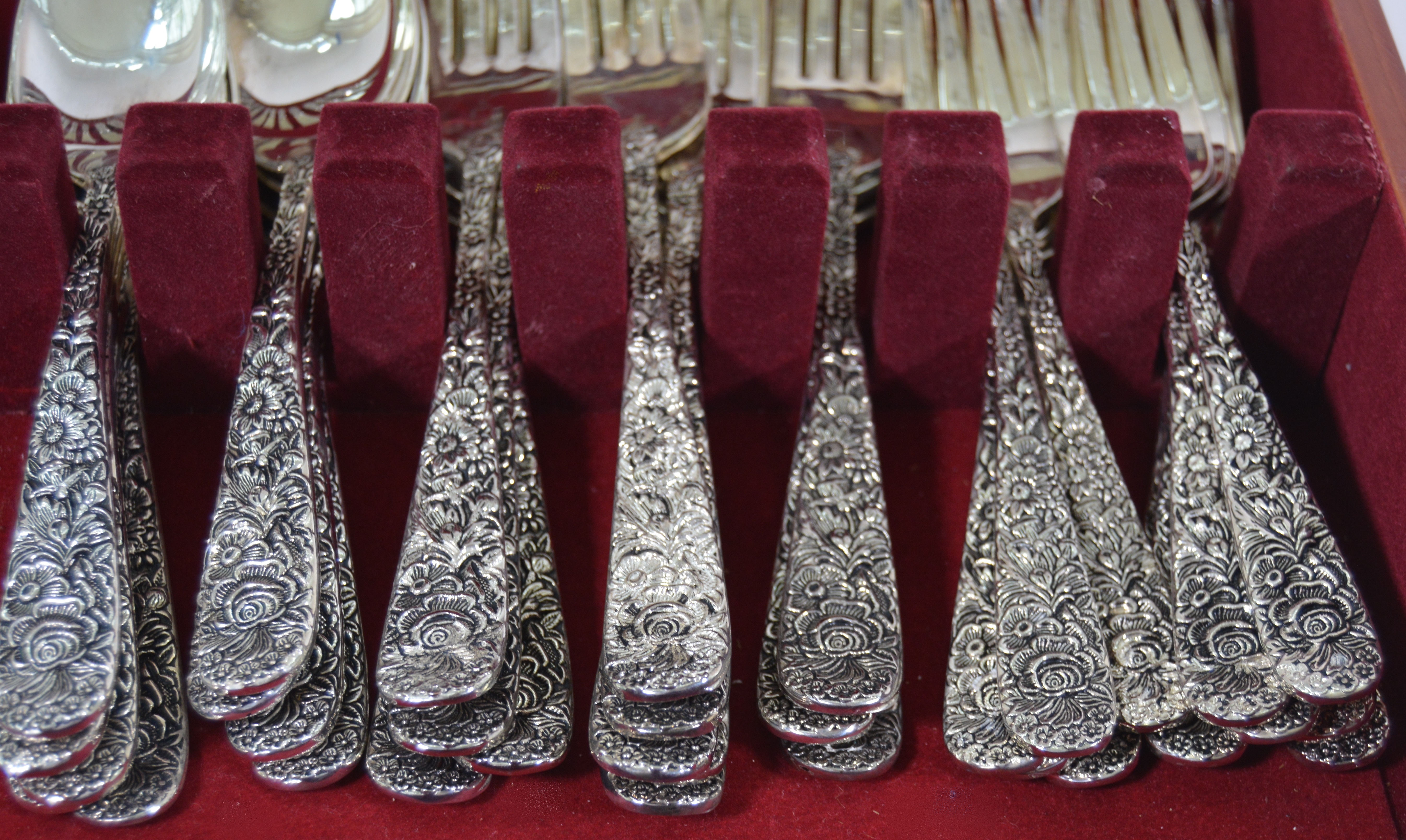 Godinger "Olde Bouquet" Silver Plate Flatware