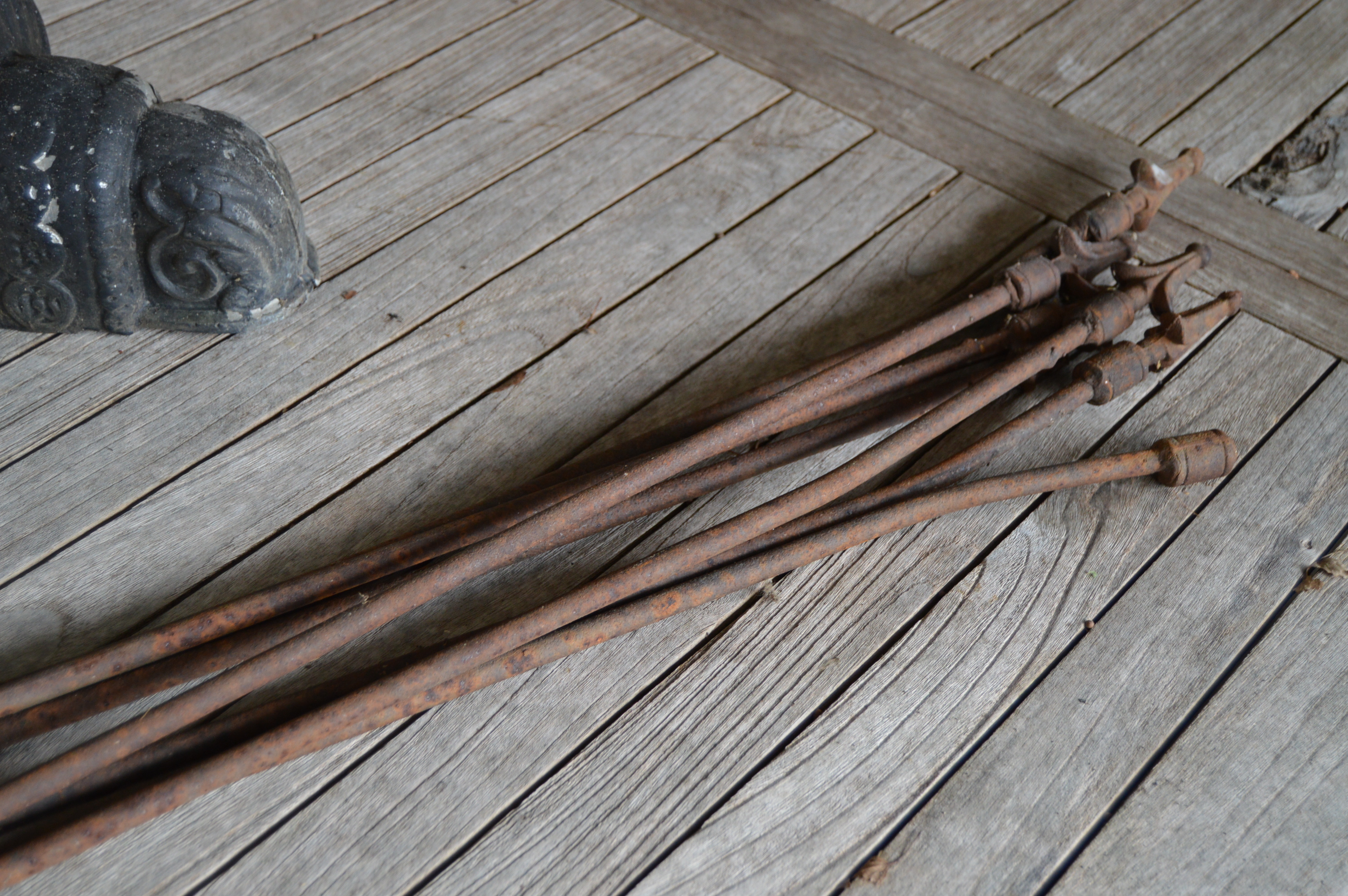 Victorian Style Iron Garden Fencing, Eleven Panels