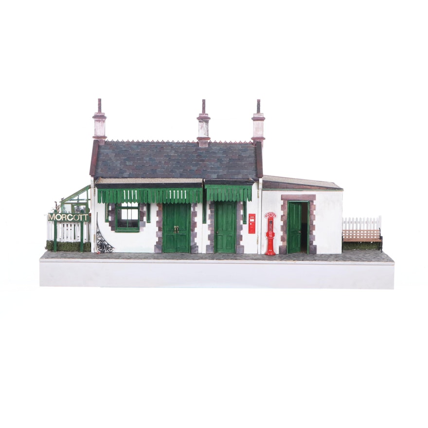 Morcott London Railway Station Dollhouse with Miniatures