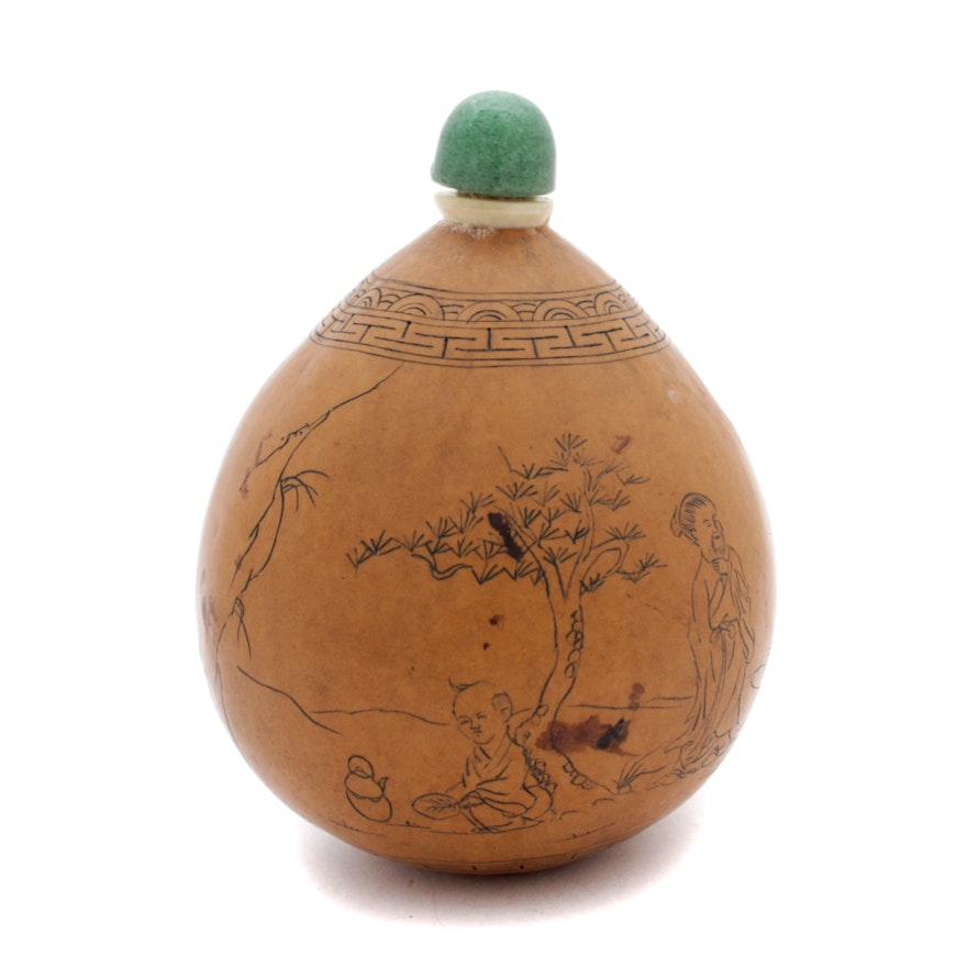 Chinese Gourd Snuff Bottle with Green Quartz Stopper