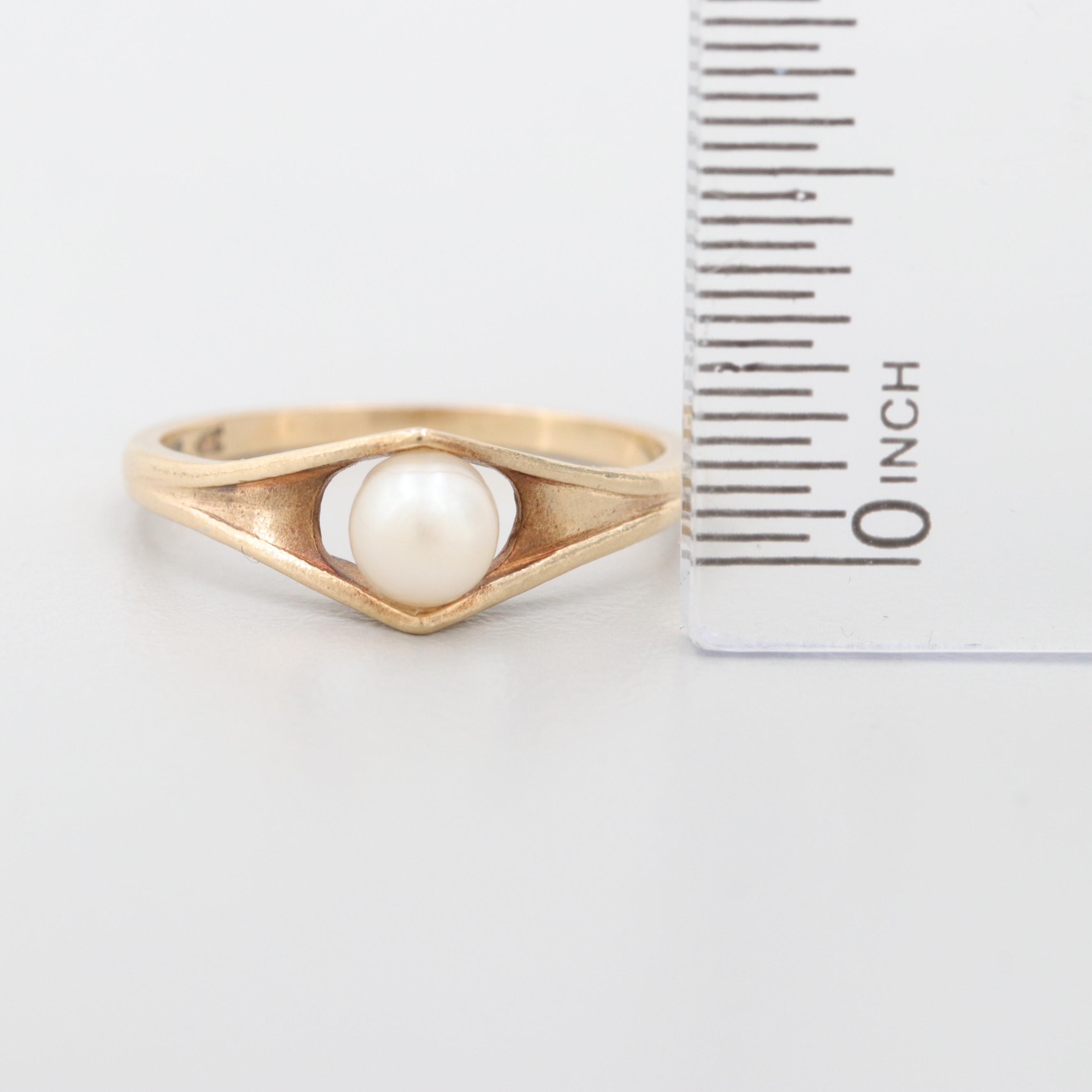 10K Yellow Gold Cultured Pearl Ring