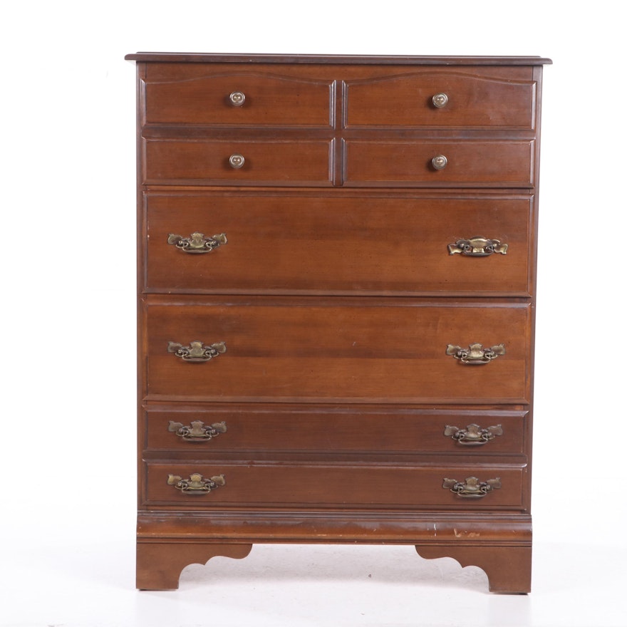 Georgian Style Chest of Drawers, 20th Century