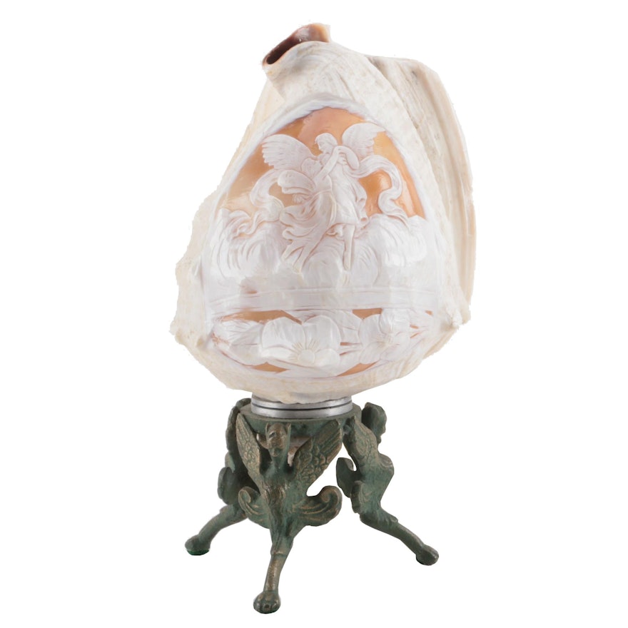 Italian Hand-Carved Cameo Conch Shell Lamp, circa 1930